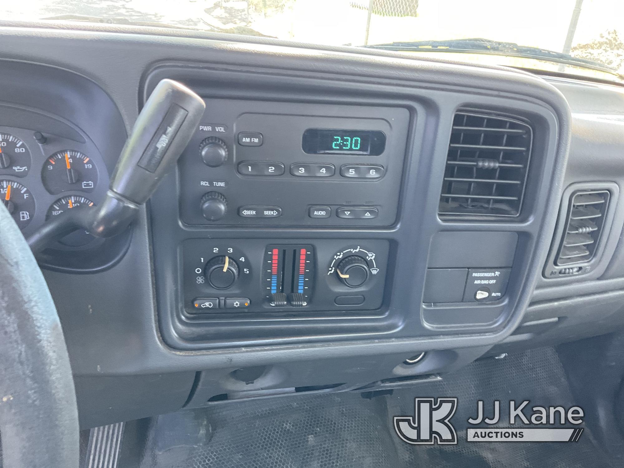 (Dixon, CA) 2003 GMC Sierra 1500 Pickup Truck Runs & Moves