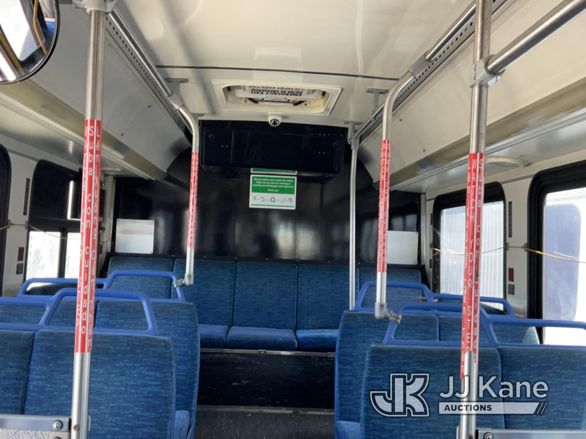 (Dixon, CA) 2002 New Flyer D60LF Bus Not Running, Conditions Unknown