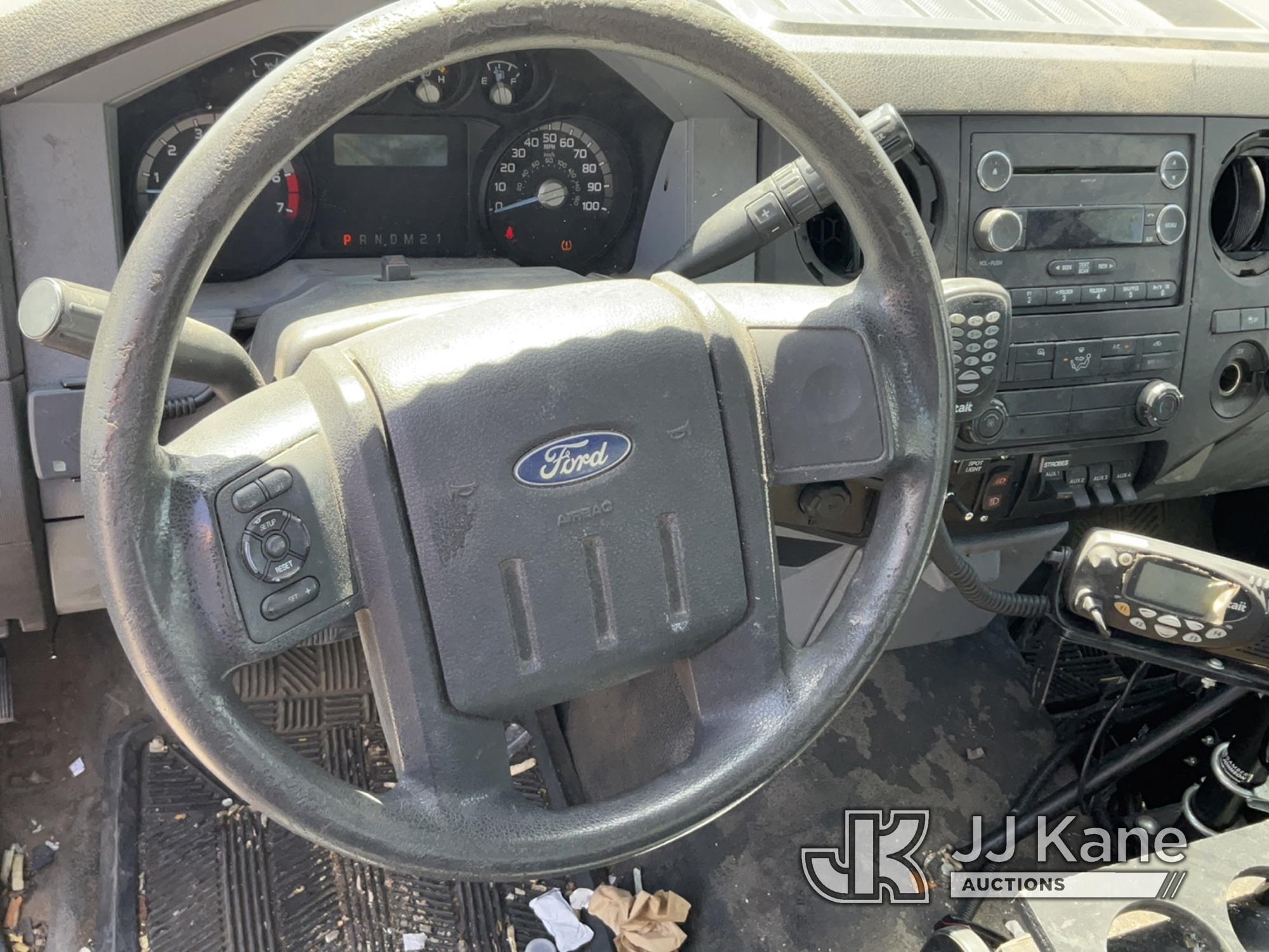 (Dixon, CA) 2016 Ford F350 Service Truck Runs & Moves