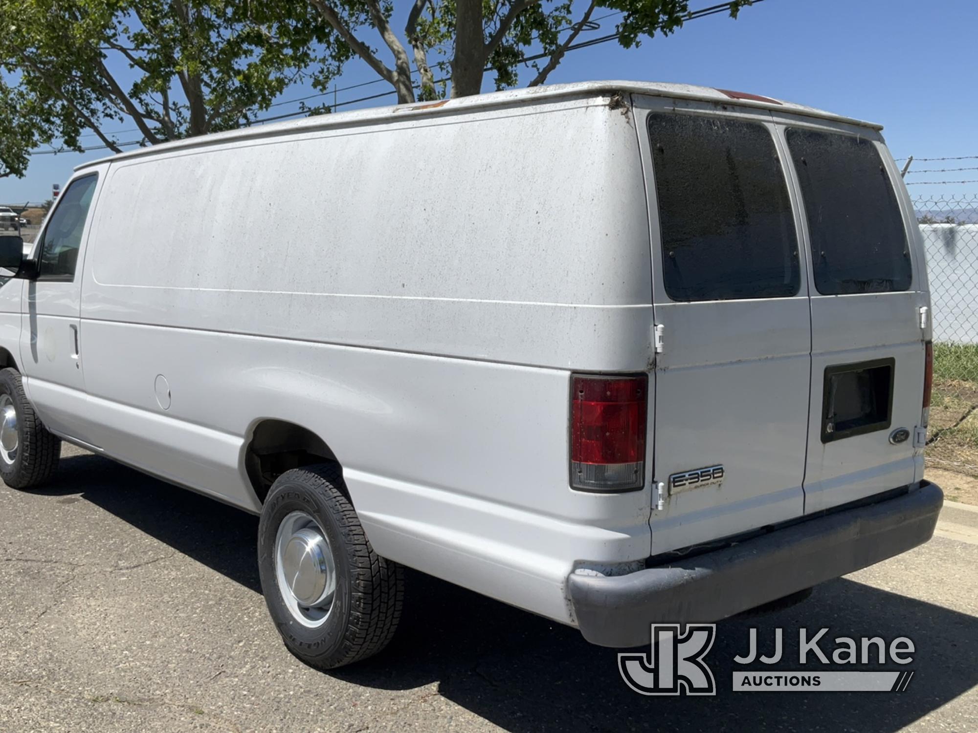 (Dixon, CA) 2006 Ford E350 Mini Cargo Van Runs & Moves