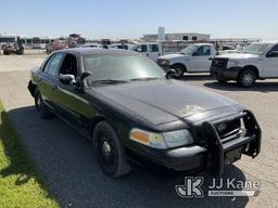 (Dixon, CA) 2011 Ford Crown Victoria Police Interceptor 4-Door Sedan Runs & Moves) (Missing SideView