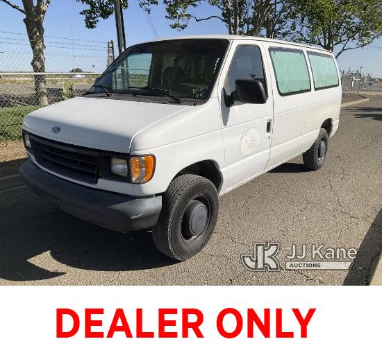 (Dixon, CA) 1995 Ford Club Wagon Cargo Van Runs & Moves) (Broken Window, Body Damage