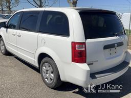 (Dixon, CA) 2010 Dodge Grand Caravan Mini Passenger Van Runs & Moves) (Shift Lock Button Missing, Mu