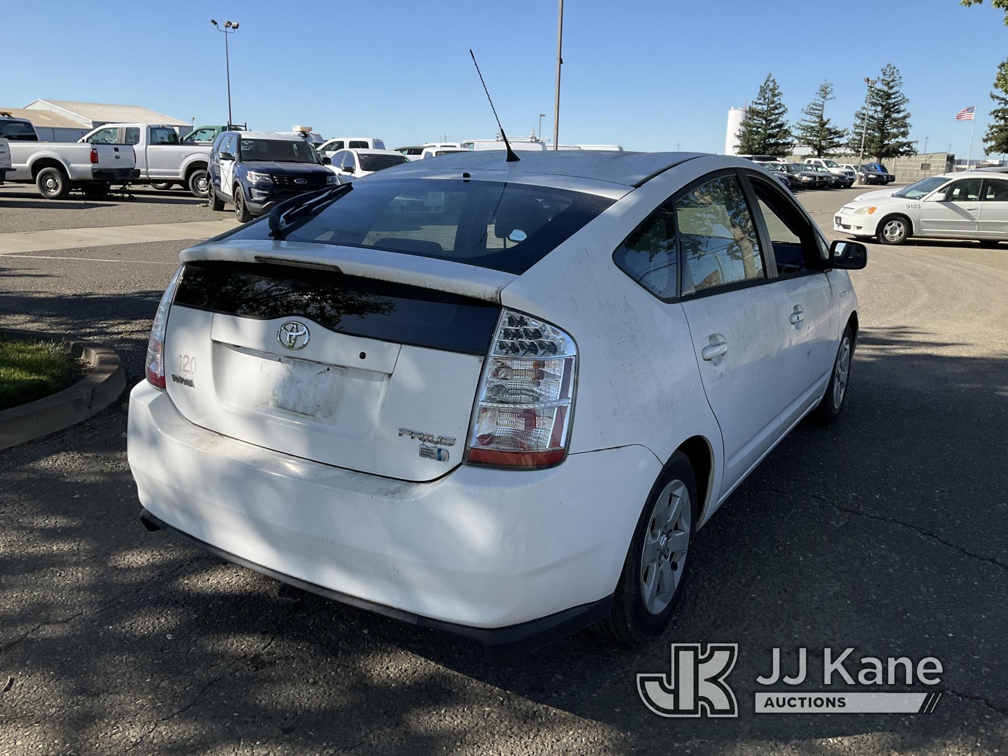 (Dixon, CA) 2006 Toyota Prius Hybrid 4-Door Plug-In Hybrid Sedan Runs & Moves