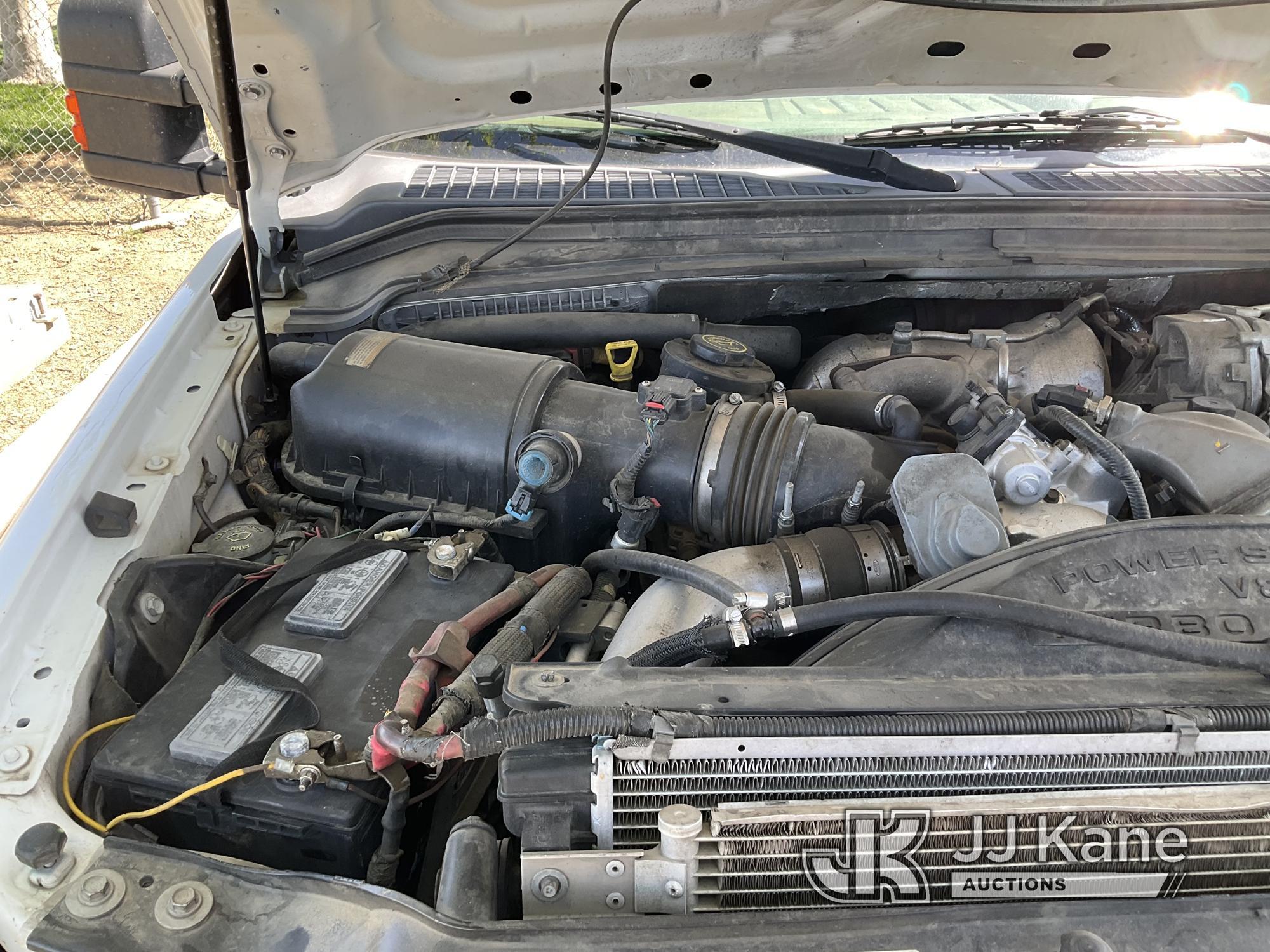 (Dixon, CA) 2008 Ford F350 4x4 Extended-Cab Pickup Truck Runs & Moves) (Check Engine Light Is On