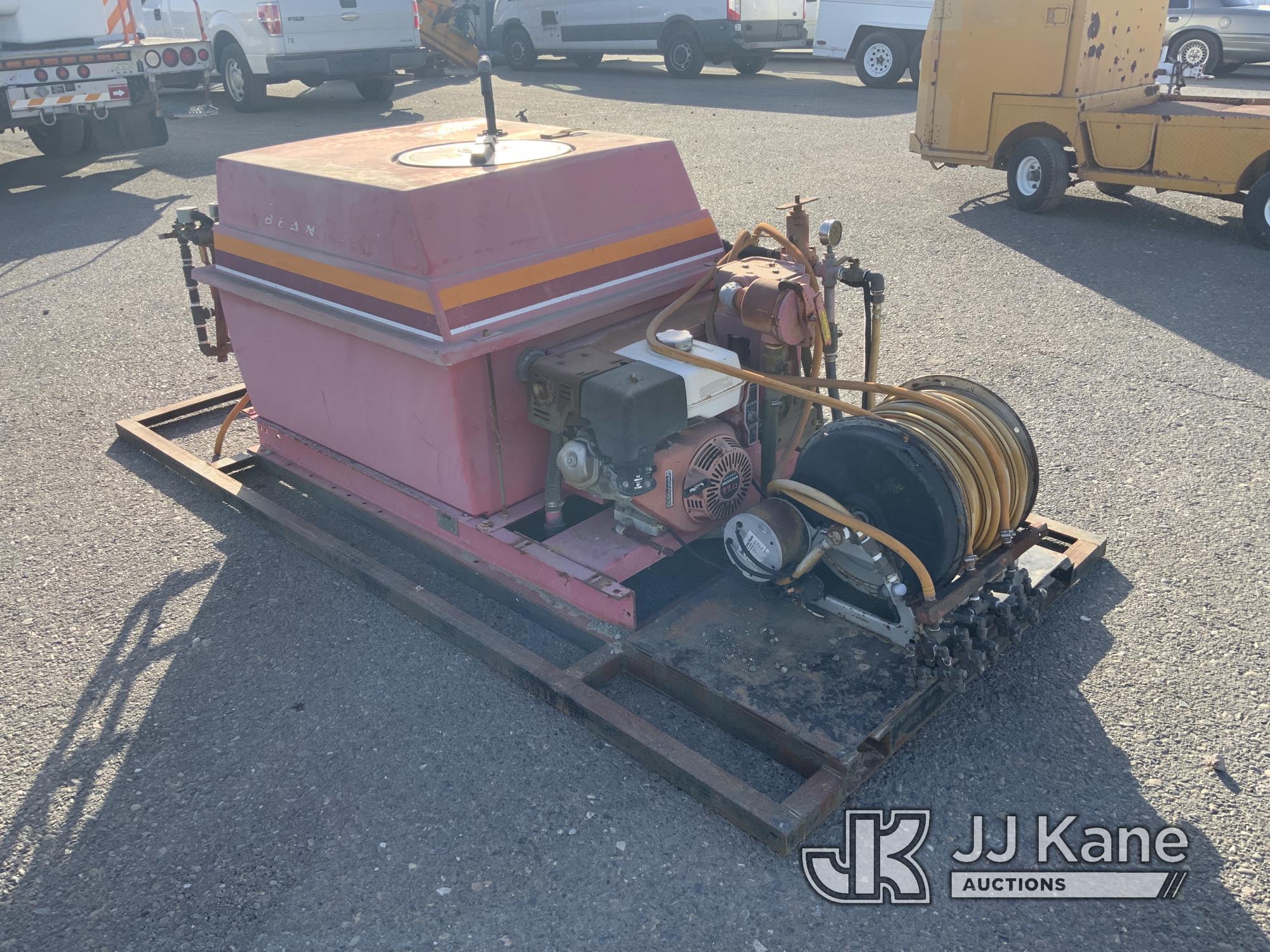 (Dixon, CA) John Bean 200gal Sprayer (Used) NOTE: This unit is being sold AS IS/WHERE IS via Timed A