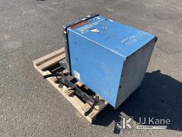 (Dixon, CA) Hofmann Tire Balancer NOTE: This unit is being sold AS IS/WHERE IS via Timed Auction and