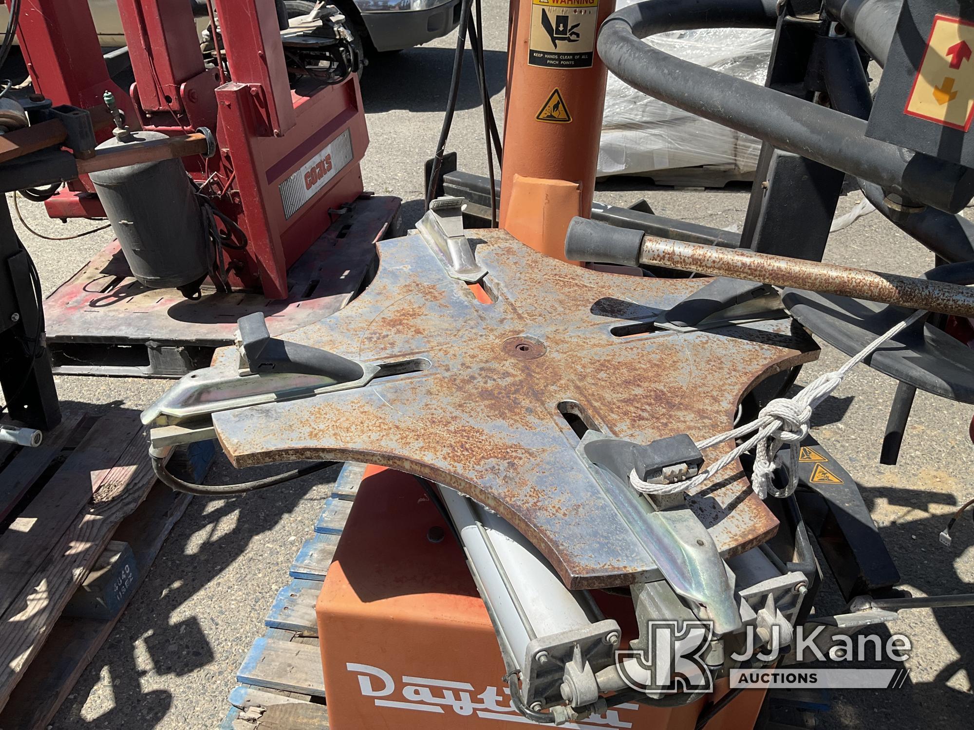 (Dixon, CA) Daytona Tire Changer (Used) NOTE: This unit is being sold AS IS/WHERE IS via Timed Aucti