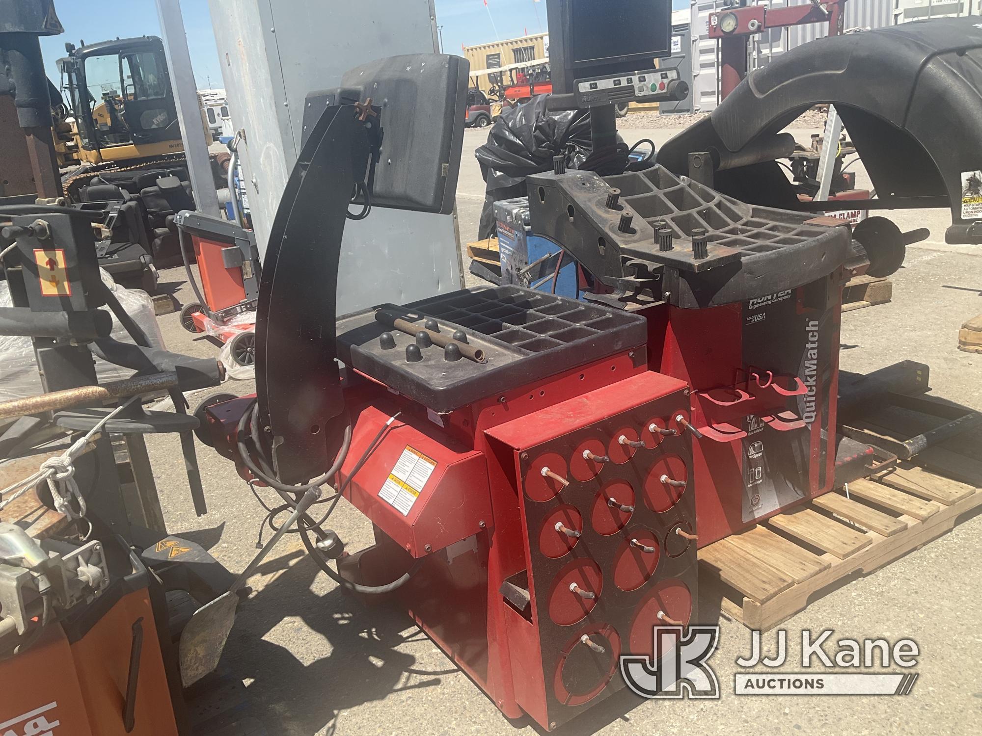 (Dixon, CA) Coats v200 Wheel Balancer (Used) NOTE: This unit is being sold AS IS/WHERE IS via Timed