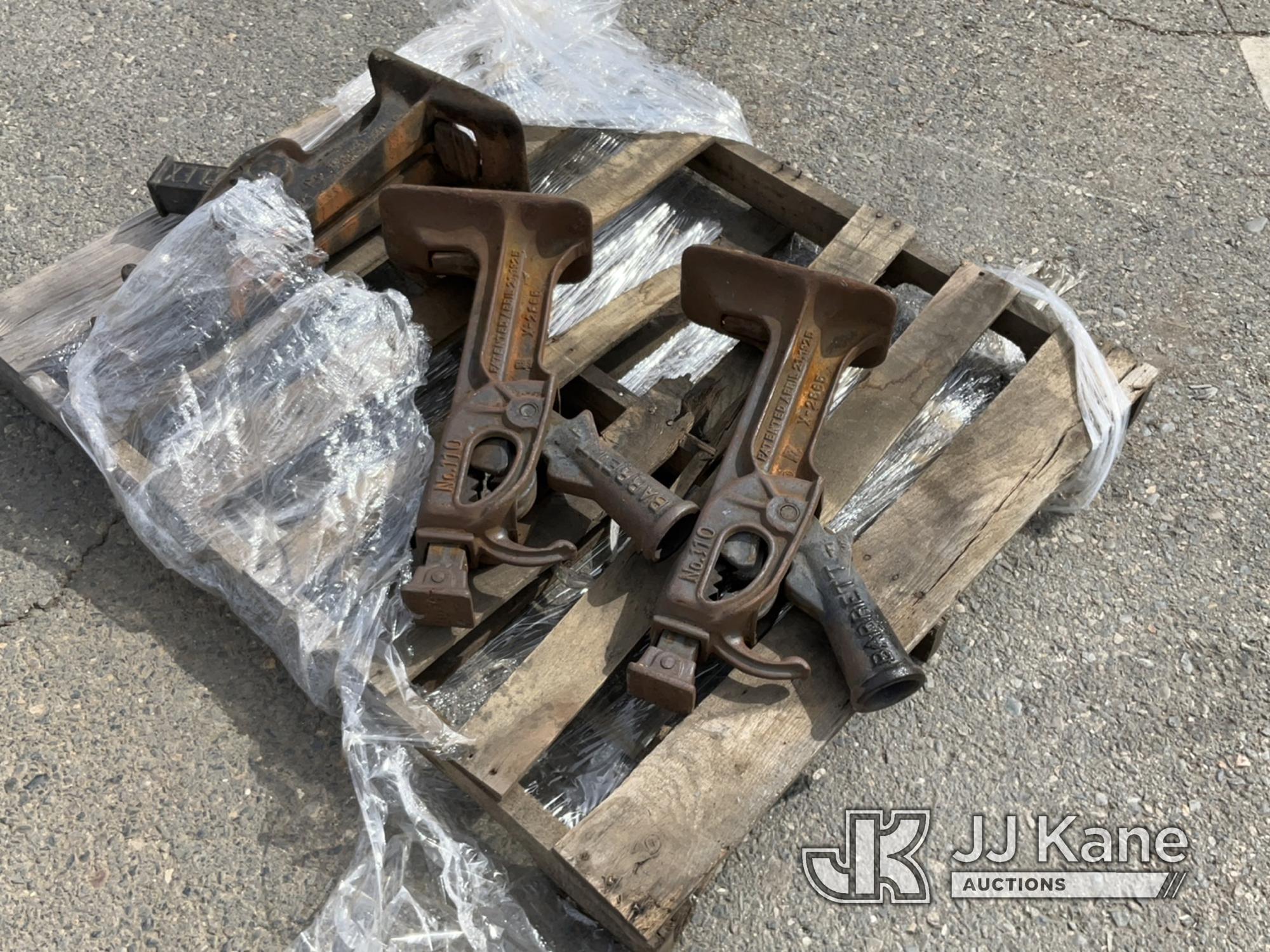 (Dixon, CA) Pallet of 3 Railroad Jacks (Worn) NOTE: This unit is being sold AS IS/WHERE IS via Timed