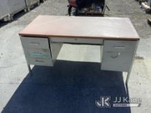 (Jurupa Valley, CA) 1 Office Desk (Used) NOTE: This unit is being sold AS IS/WHERE IS via Timed Auct