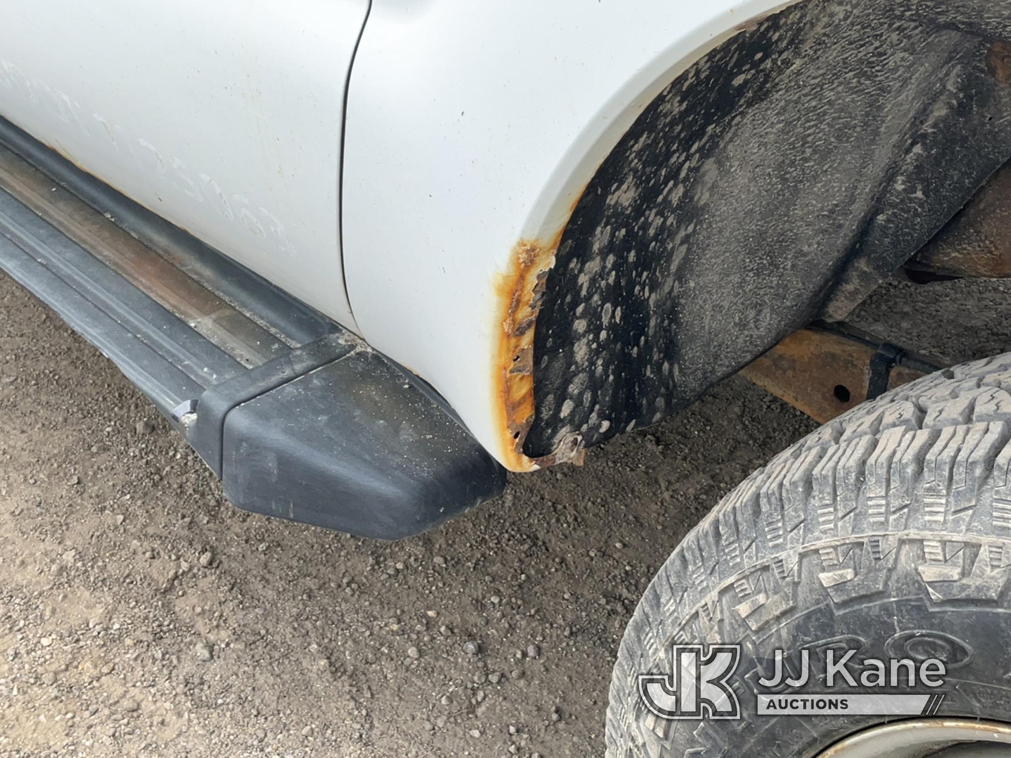 (South Beloit, IL) 2011 Ford F350 4x4 Extended-Cab Pickup Truck Runs, Moves, Rust Damage, Paint Dama