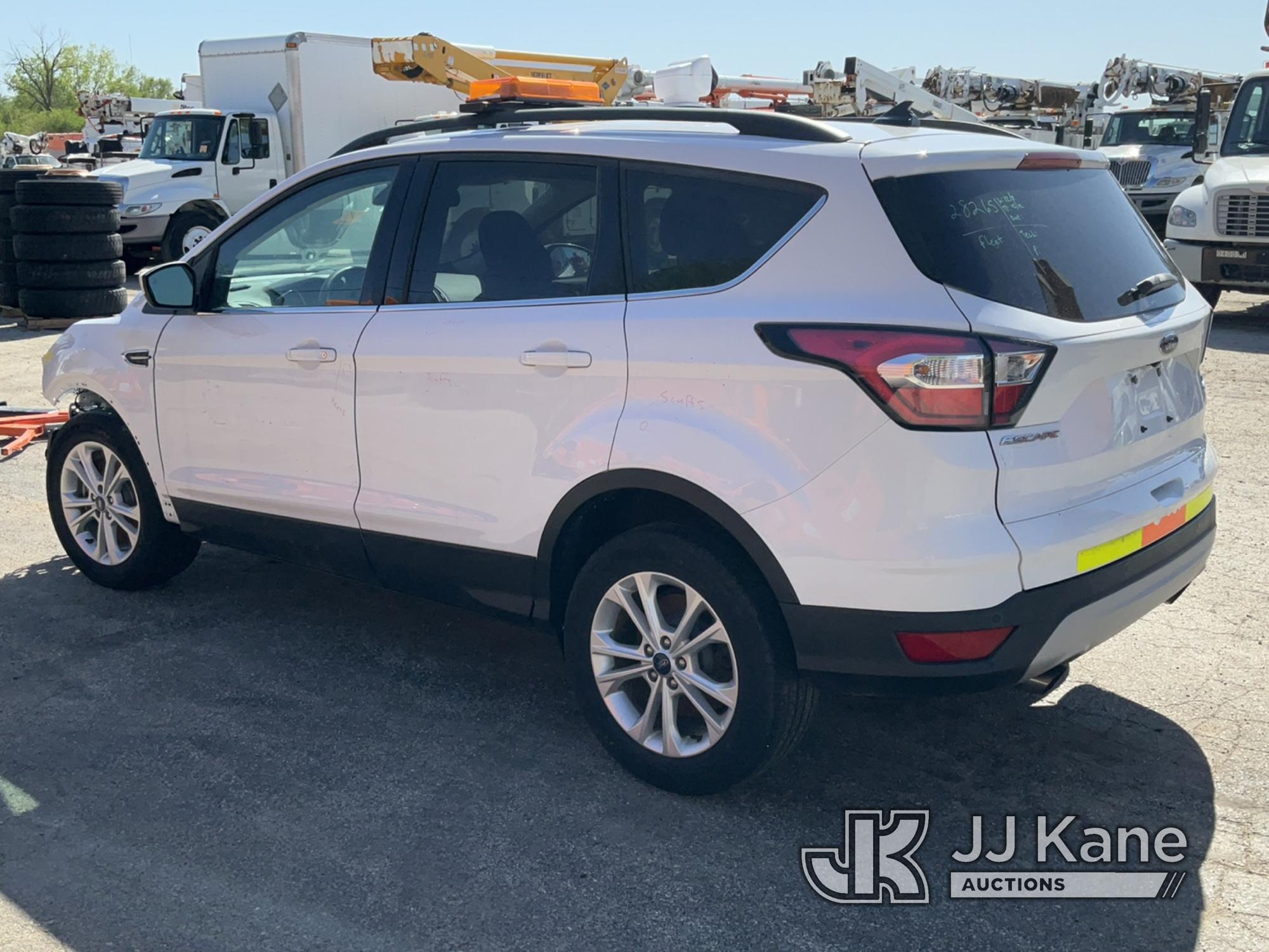 (South Beloit, IL) 2018 Ford Escape 4x4 4-Door Sport Utility Vehicle Wrecked-Condition Unknown-Missi