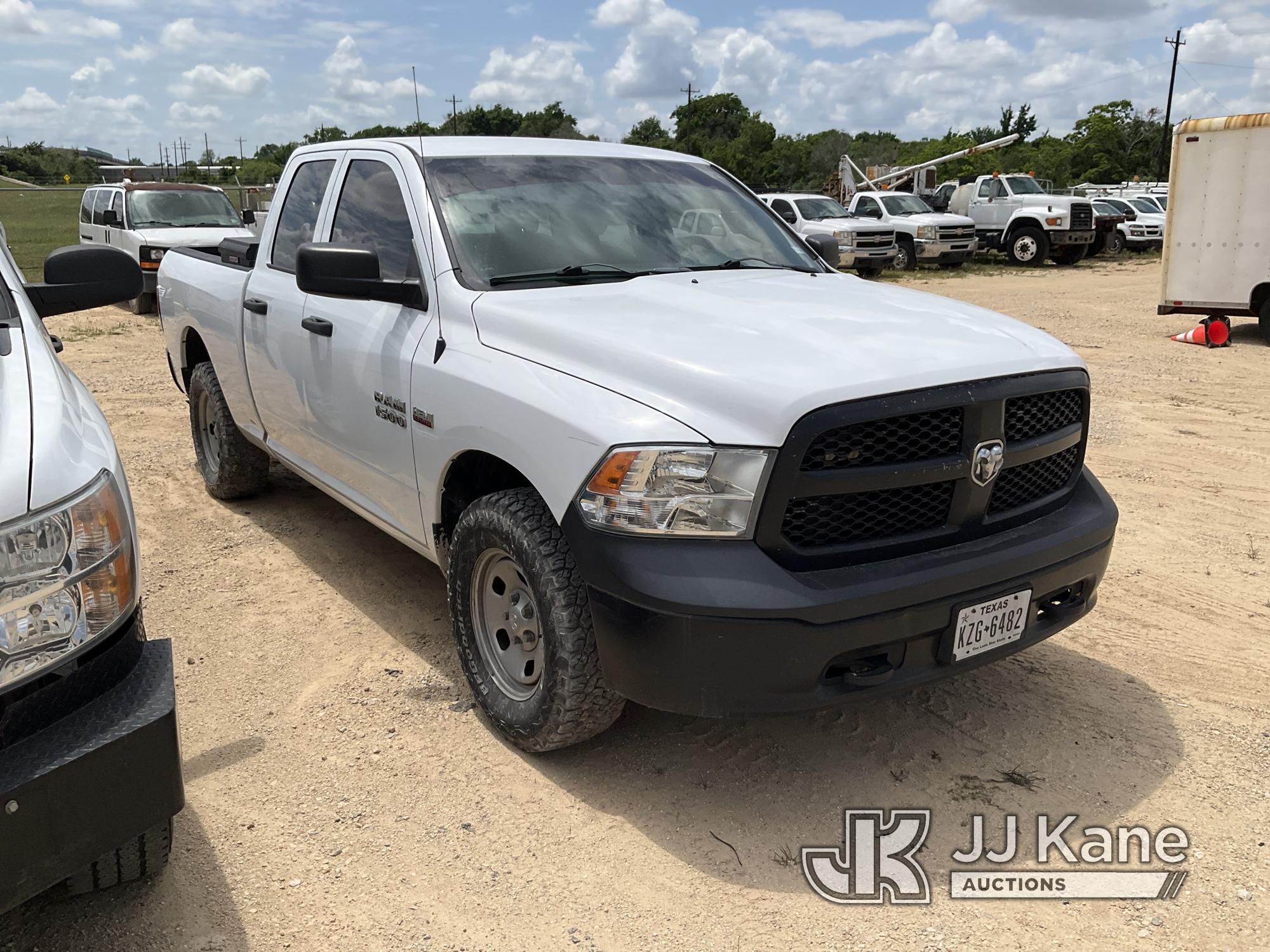 (Houston, TX) 2014 Dodge Ram 1500 Crew-Cab Pickup Truck Runs & Moves) (Motor Knocking   1/2 TON 4X4