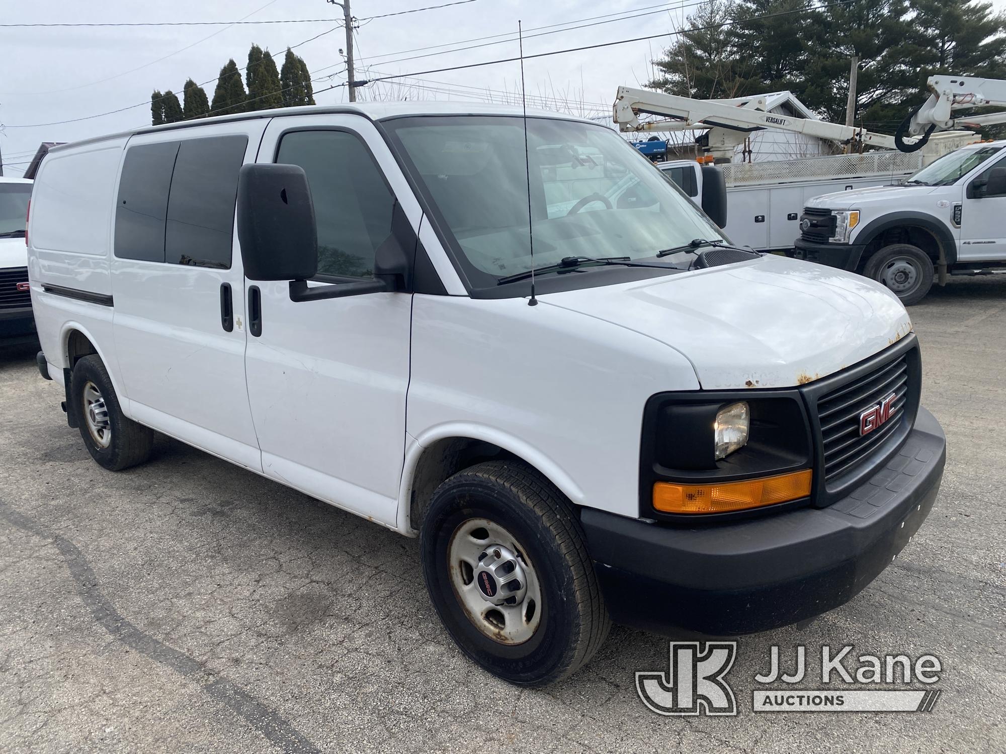 (South Beloit, IL) 2013 GMC Savana G2500 Cargo Van Runs, Moves. Jump To Start-Needs Battery, Rust Da