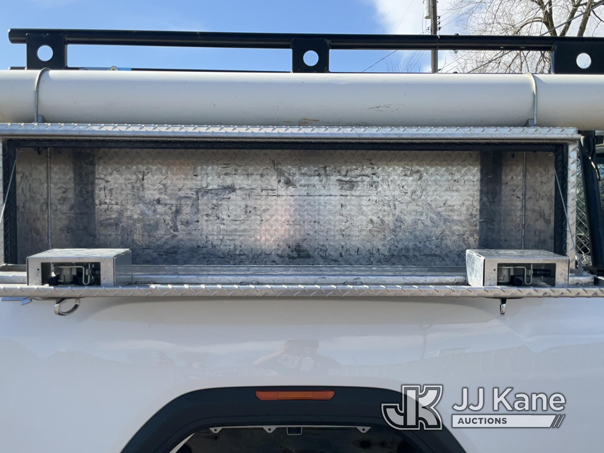 (South Beloit, IL) 2020 GMC Sierra 2500HD 4x4 Crew-Cab Pickup Truck Runs & Moves) (Paint Damage