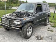 1997 Geo Tracker 4X4 4-Door Sport Utility Vehicle Not Running, Condition Unknown, Missing Engine Par