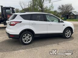 (South Beloit, IL) 2018 Ford Escape 4x4 4-Door Sport Utility Vehicle Runs & Moves) (Check Engine Lig