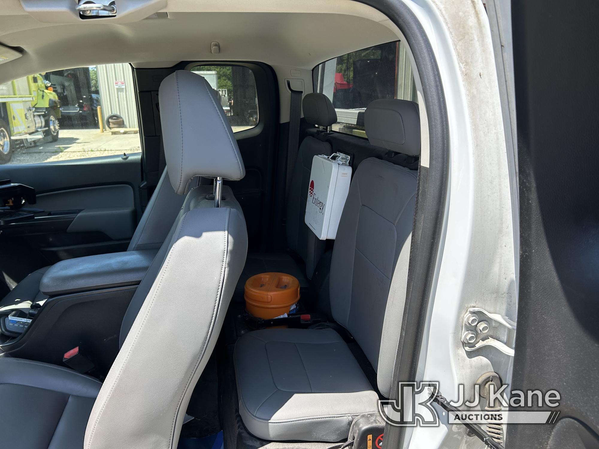 (Robert, LA) 2019 Chevrolet Colorado Extended-Cab Pickup Truck Runs & moves) (Chip On Wind Shield, D