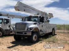 (Odessa, TX) Altec AA55-MH, Material Handling Bucket Truck rear mounted on 2015 International 7300 4