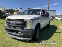 2017 Ford F250 4x4 Crew-Cab Pickup Truck Runs & Moves) (Body Damage, Driver Side Mirror Housing Brok