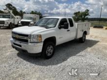 2011 Chevrolet Silverado 2500 Extended-Cab Service Truck Runs & Moves) (Service Traction Control Lig