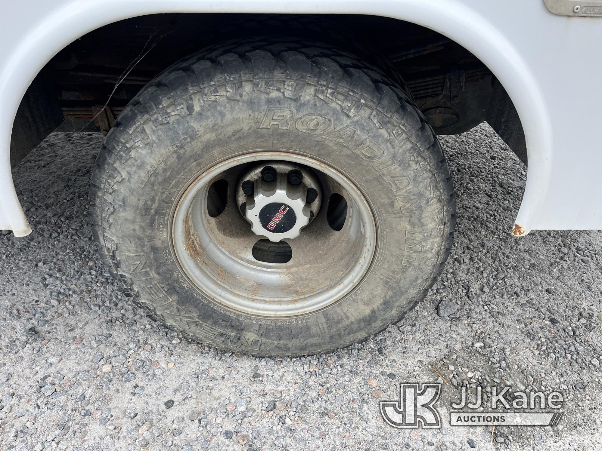 (Crewe, VA) 2006 GMC Sierra 3500 4x4 Service Truck Runs & Moves) (Check Engine Light On