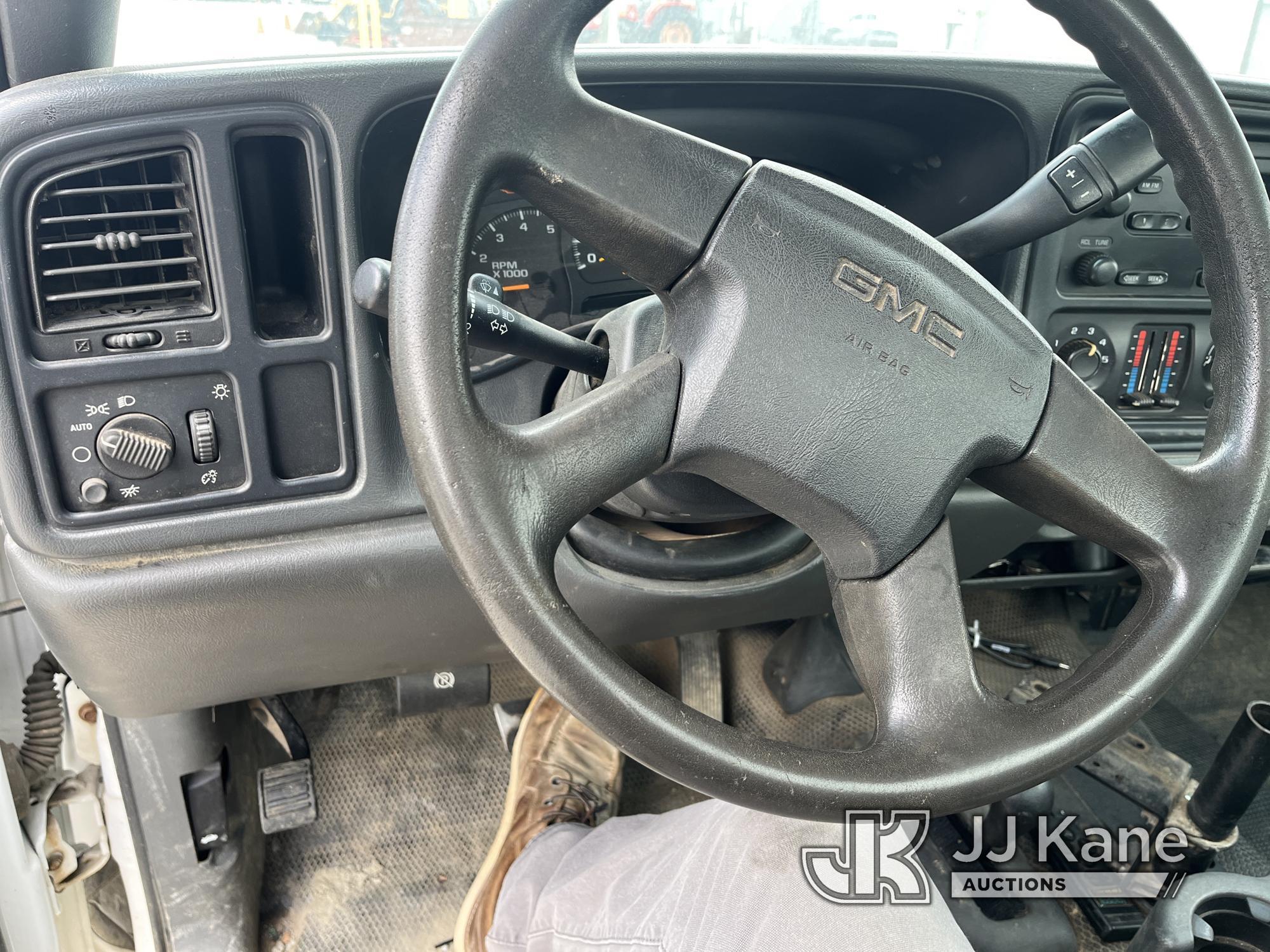 (Crewe, VA) 2006 GMC Sierra 3500 4x4 Service Truck Runs & Moves) (Check Engine Light On