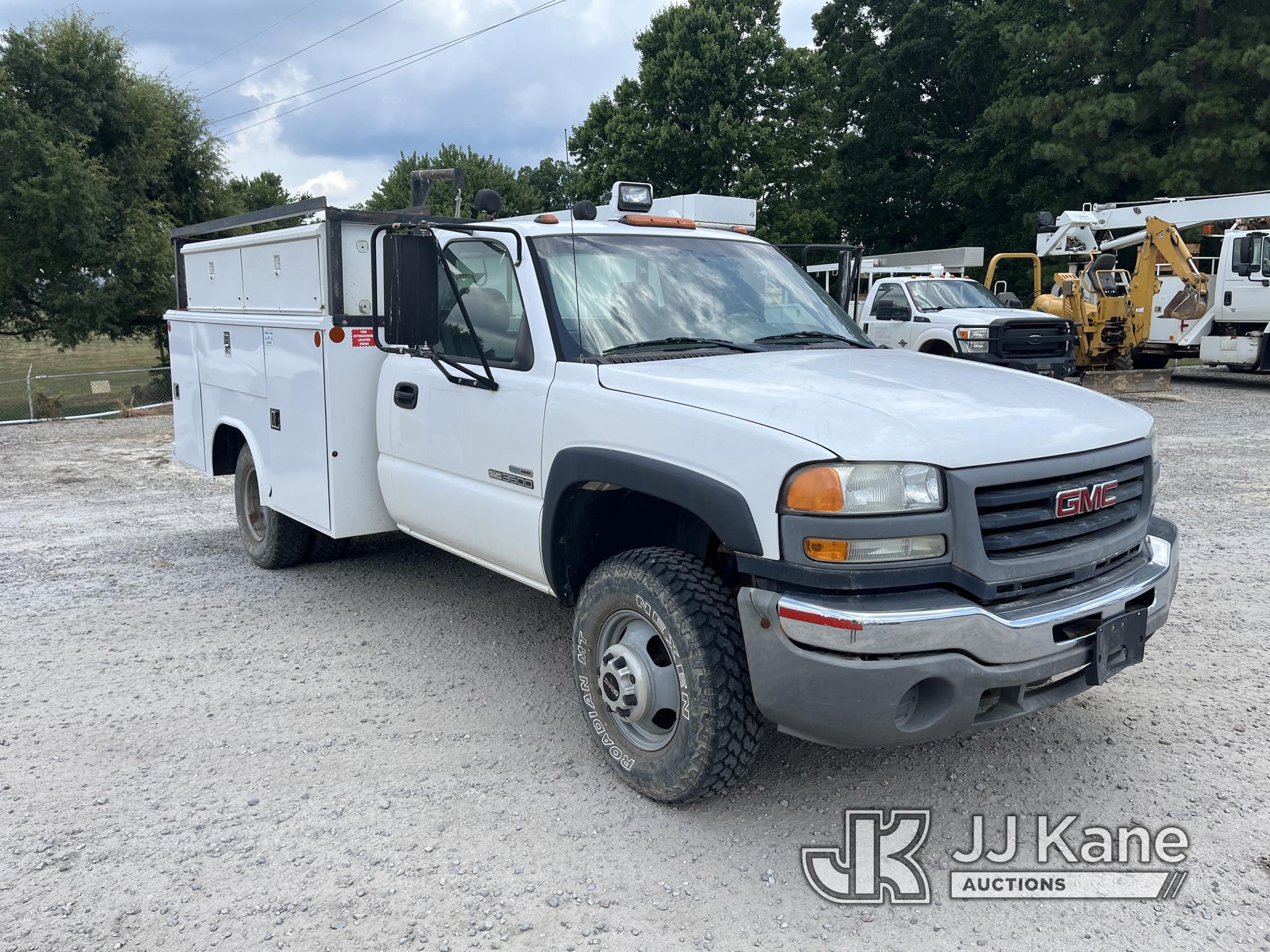 (Crewe, VA) 2006 GMC Sierra 3500 4x4 Service Truck Runs & Moves) (Check Engine Light On