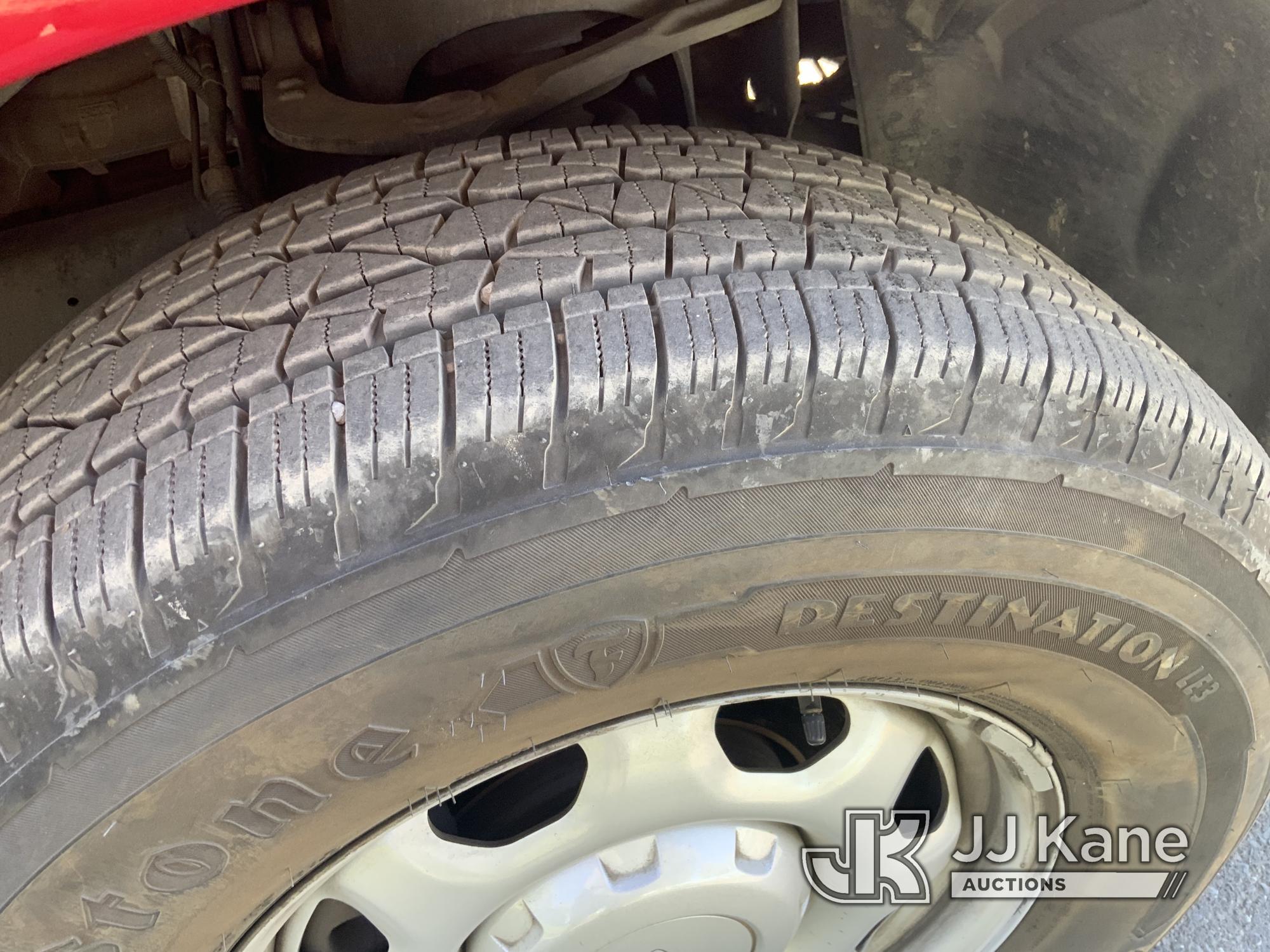 (Dixon, CA) 2010 Ford Expedition XLT 4x4 4-Door Sport Utility Vehicle Runs & Moves) (Tire Pressure S