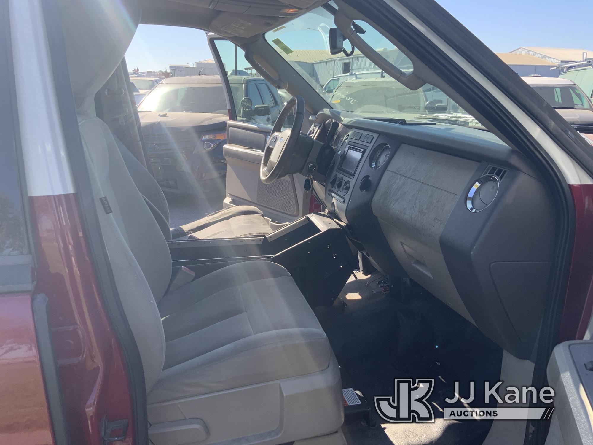 (Dixon, CA) 2010 Ford Expedition XLT 4x4 4-Door Sport Utility Vehicle Runs & Moves) (Tire Pressure S