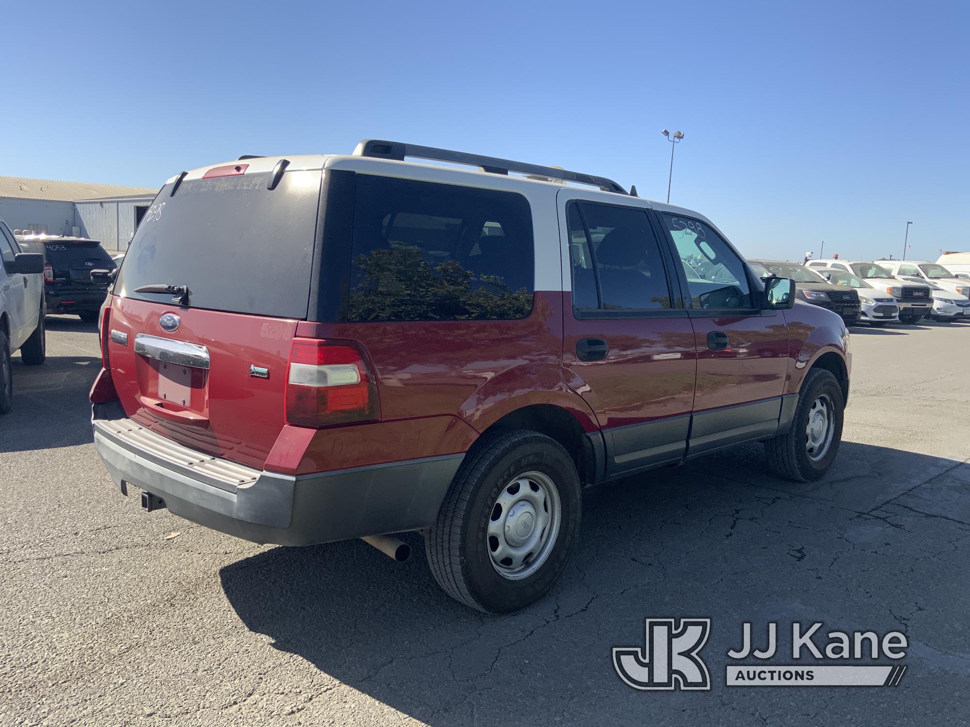 (Dixon, CA) 2010 Ford Expedition XLT 4x4 4-Door Sport Utility Vehicle Runs & Moves) (Tire Pressure S