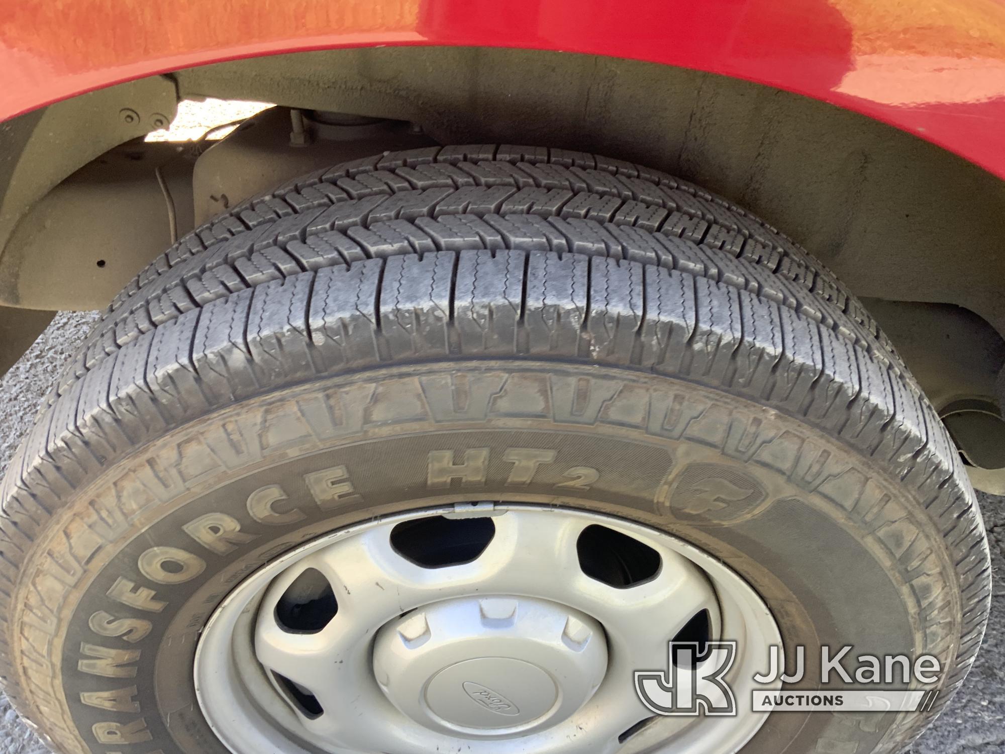 (Dixon, CA) 2010 Ford Expedition XLT 4x4 4-Door Sport Utility Vehicle Runs & Moves) (Tire Pressure S