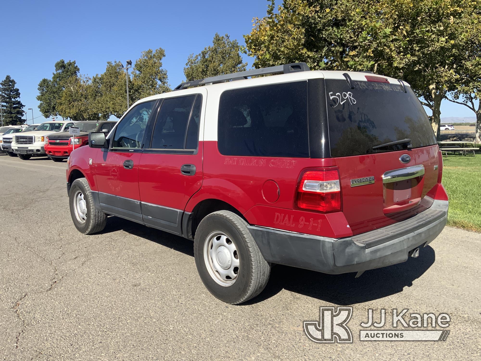 (Dixon, CA) 2010 Ford Expedition XLT 4x4 4-Door Sport Utility Vehicle Runs & Moves) (Tire Pressure S