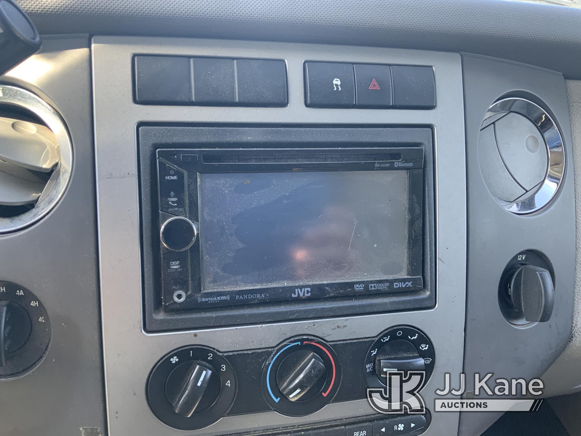 (Dixon, CA) 2010 Ford Expedition XLT 4x4 4-Door Sport Utility Vehicle Runs & Moves) (Tire Pressure S
