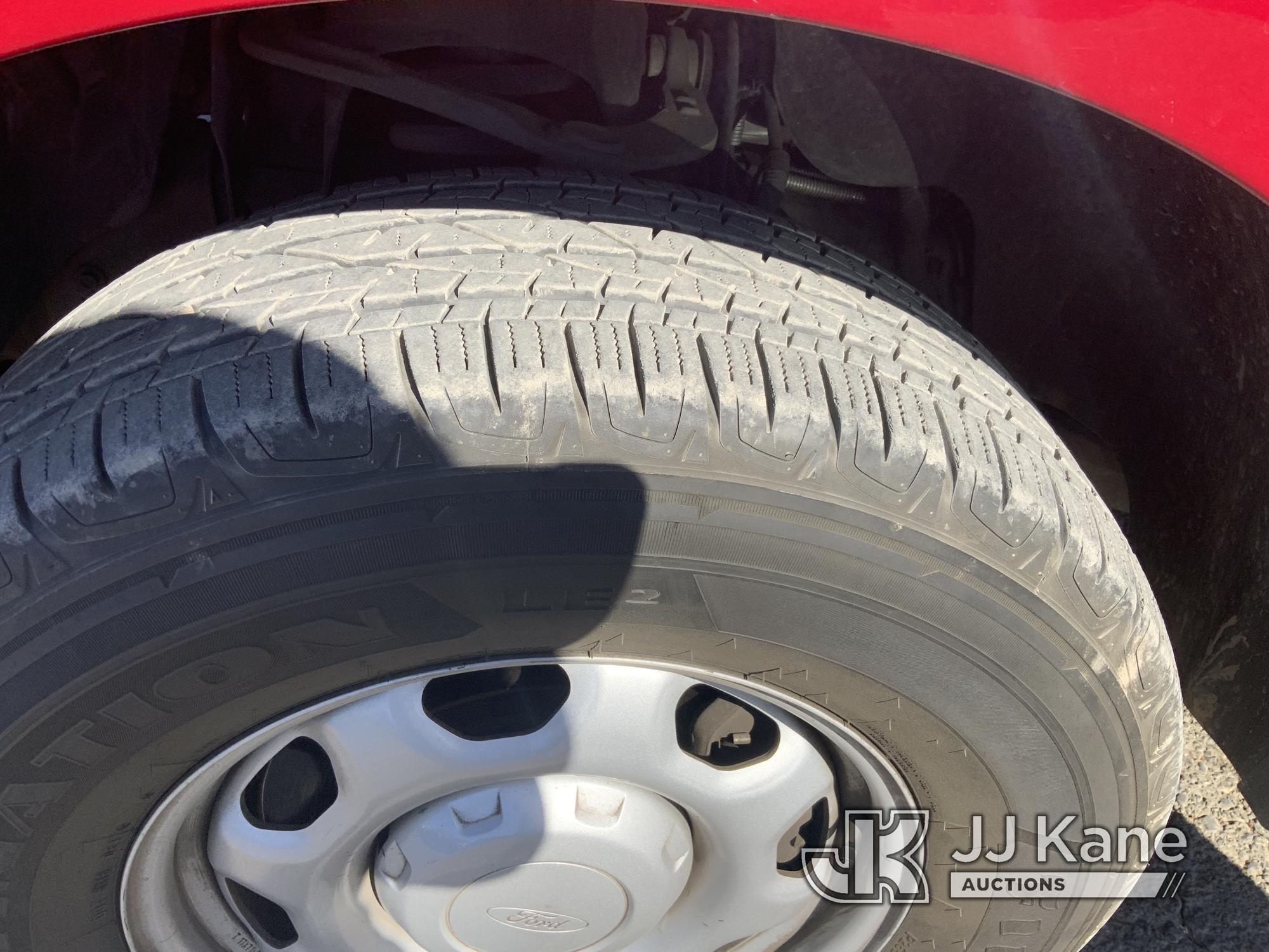 (Dixon, CA) 2010 Ford Expedition XLT 4x4 4-Door Sport Utility Vehicle Runs & Moves) (Tire Pressure S