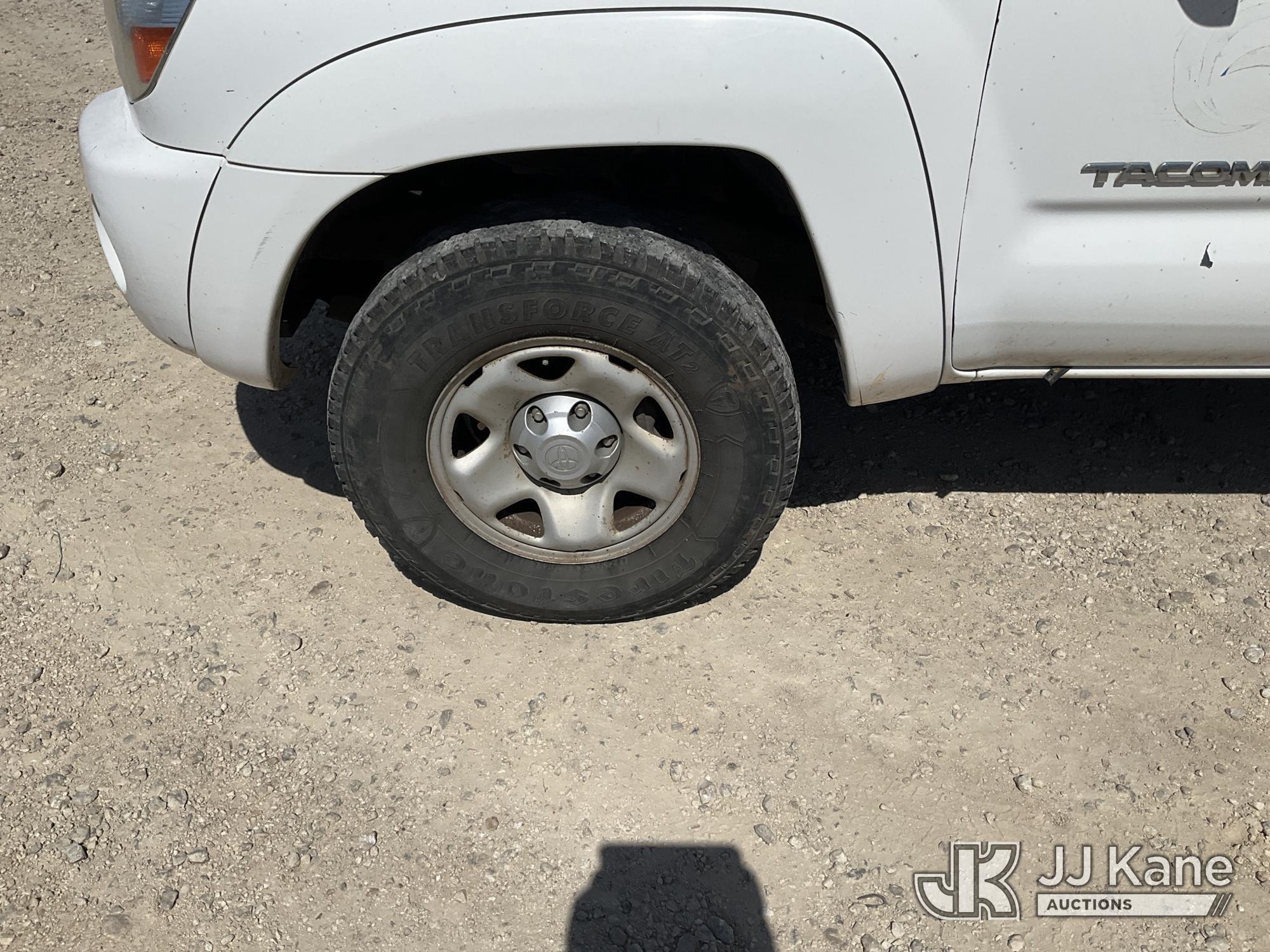 (San Antonio, TX) 2010 Toyota Tacoma Extended-Cab Pickup Truck Runs & Moves) (Maintenance Required L