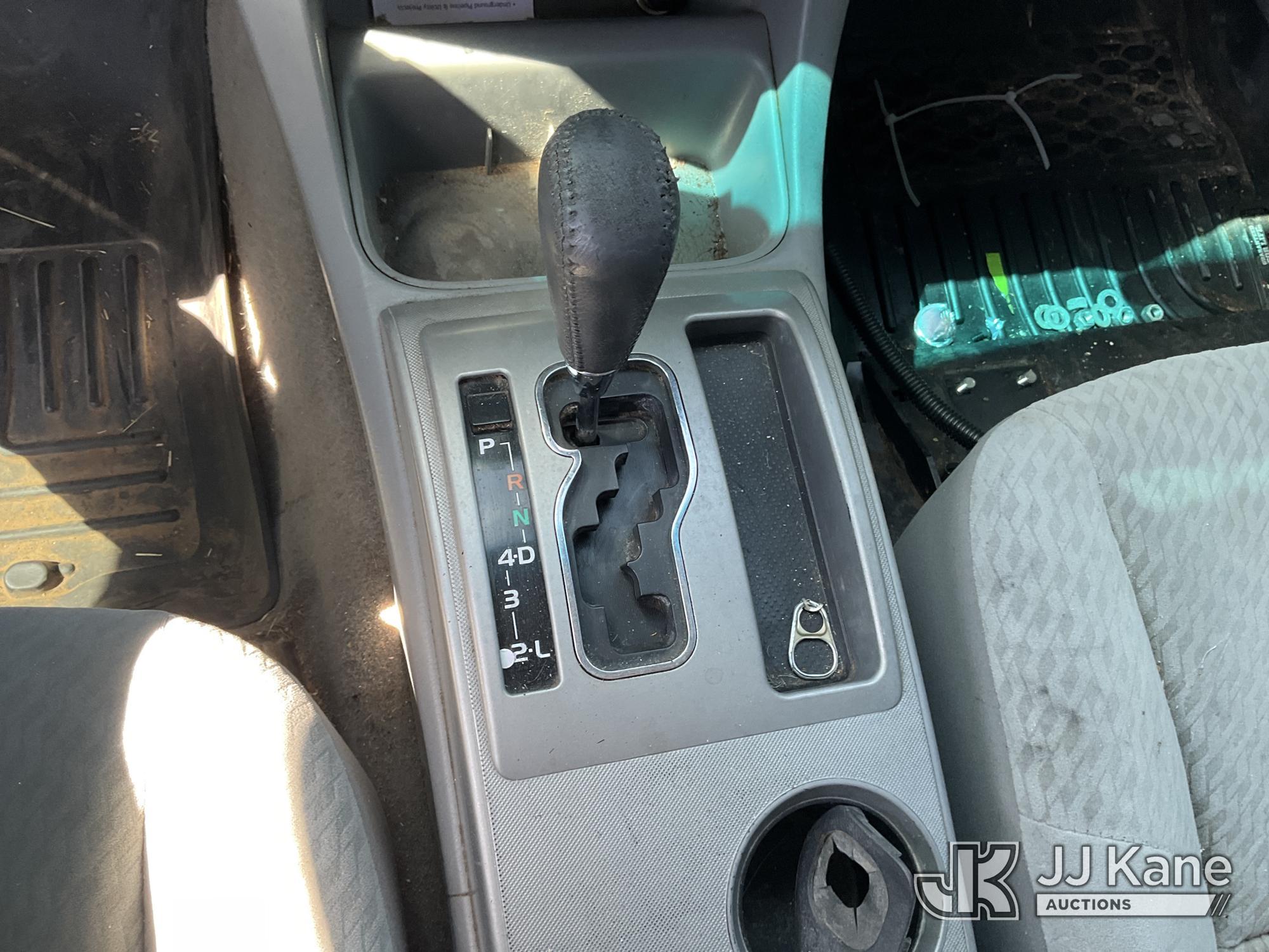 (San Antonio, TX) 2010 Toyota Tacoma Extended-Cab Pickup Truck Runs & Moves) (Maintenance Required L