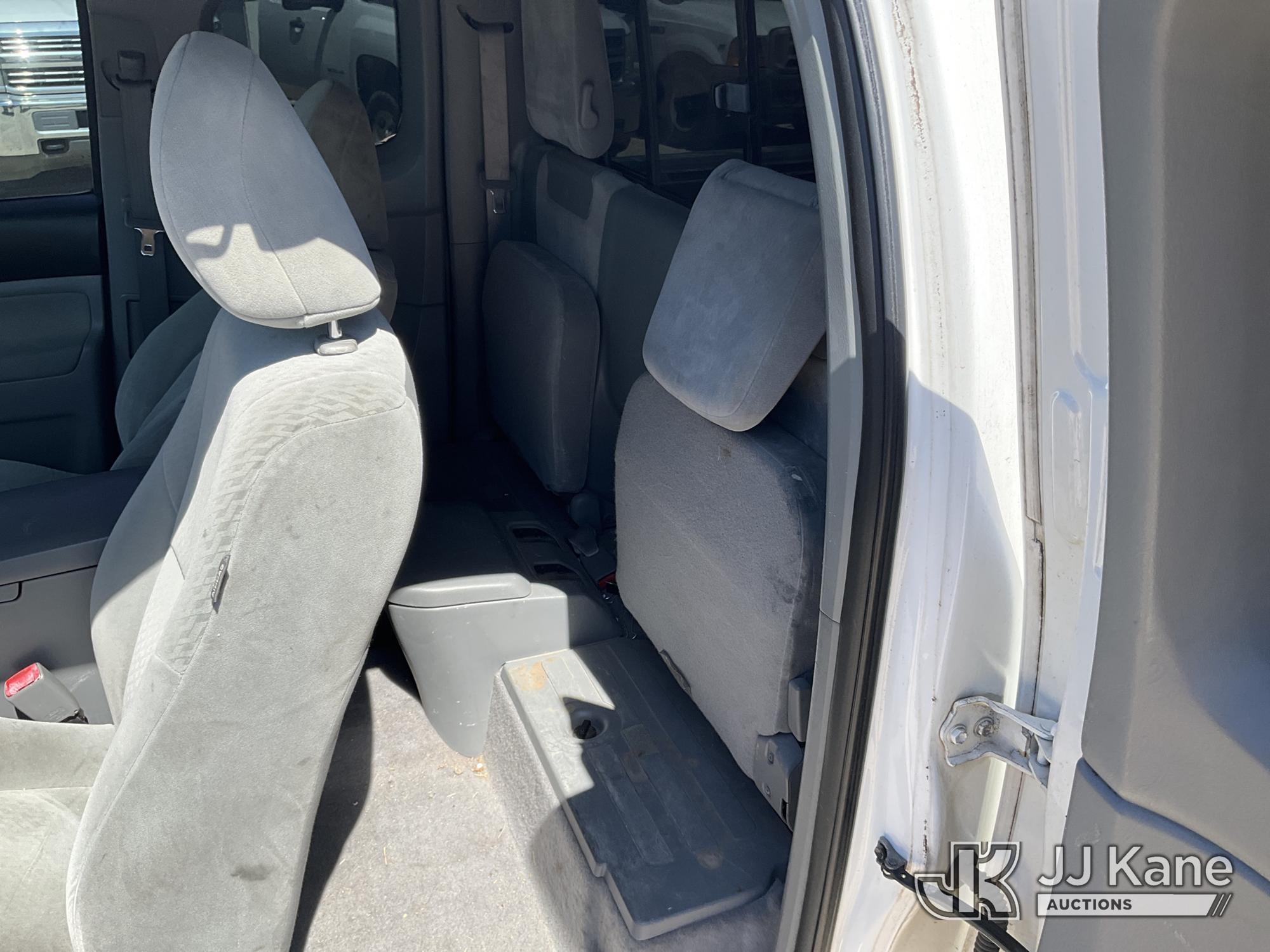 (San Antonio, TX) 2010 Toyota Tacoma Extended-Cab Pickup Truck Runs & Moves) (Maintenance Required L