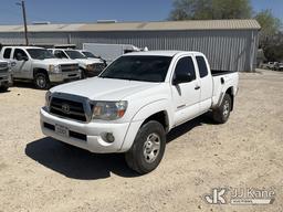 (San Antonio, TX) 2010 Toyota Tacoma Extended-Cab Pickup Truck Runs & Moves) (Maintenance Required L
