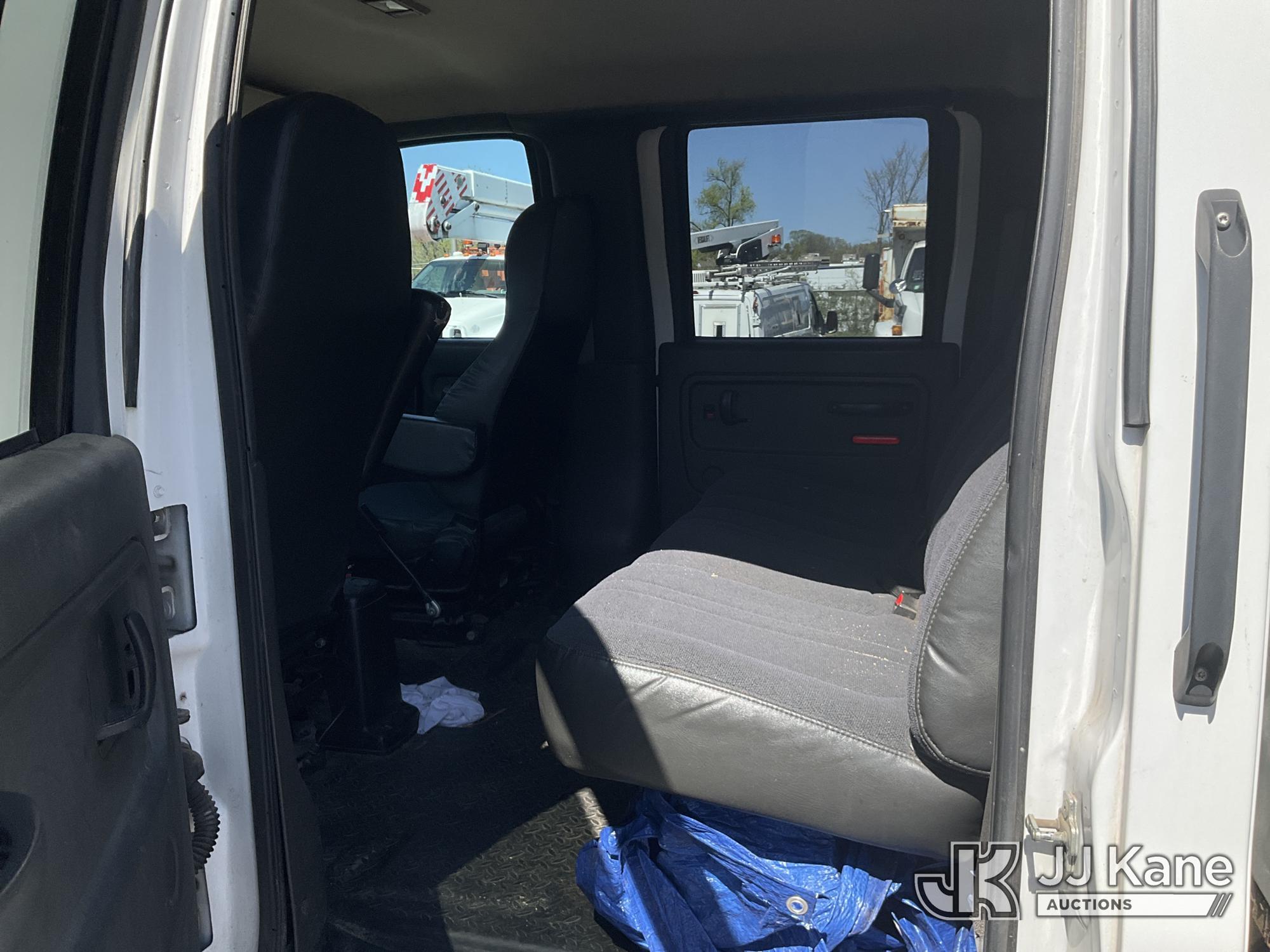 (Plymouth Meeting, PA) 2008 GMC C5500 Crew-Cab Flatbed/Dump Truck Runs Moves & Dump Operates, Body &