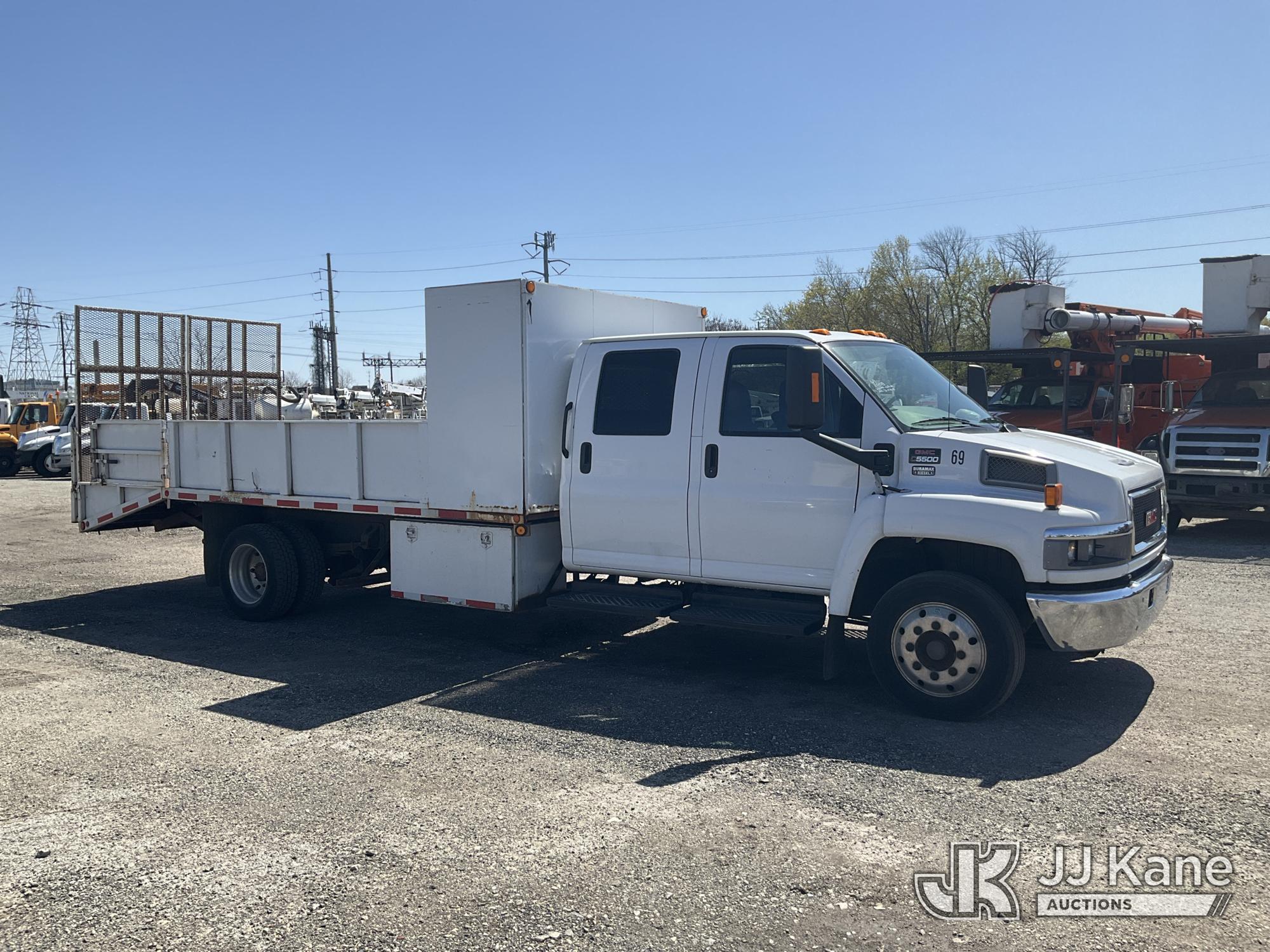 (Plymouth Meeting, PA) 2008 GMC C5500 Crew-Cab Flatbed/Dump Truck Runs Moves & Dump Operates, Body &