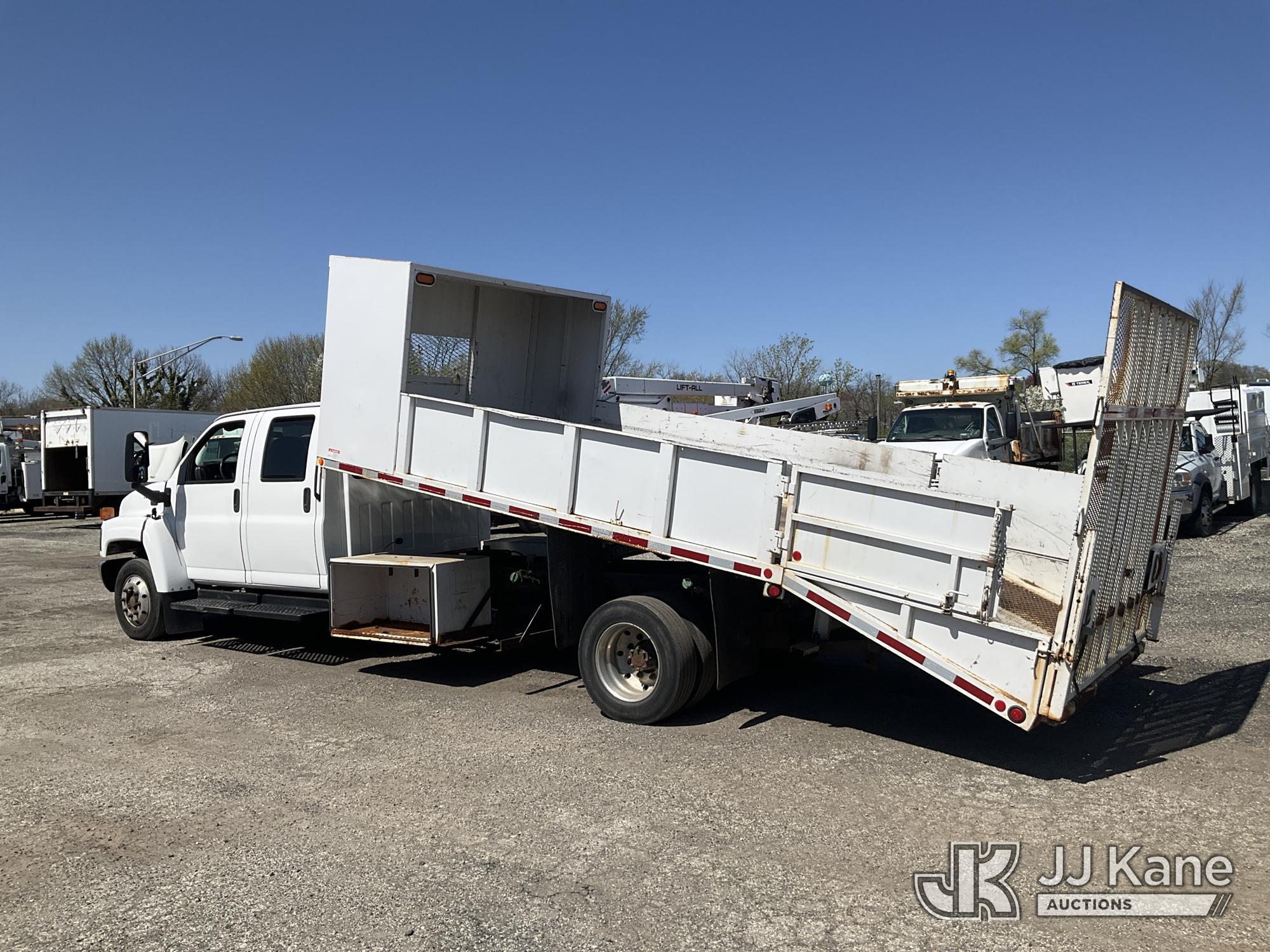 (Plymouth Meeting, PA) 2008 GMC C5500 Crew-Cab Flatbed/Dump Truck Runs Moves & Dump Operates, Body &