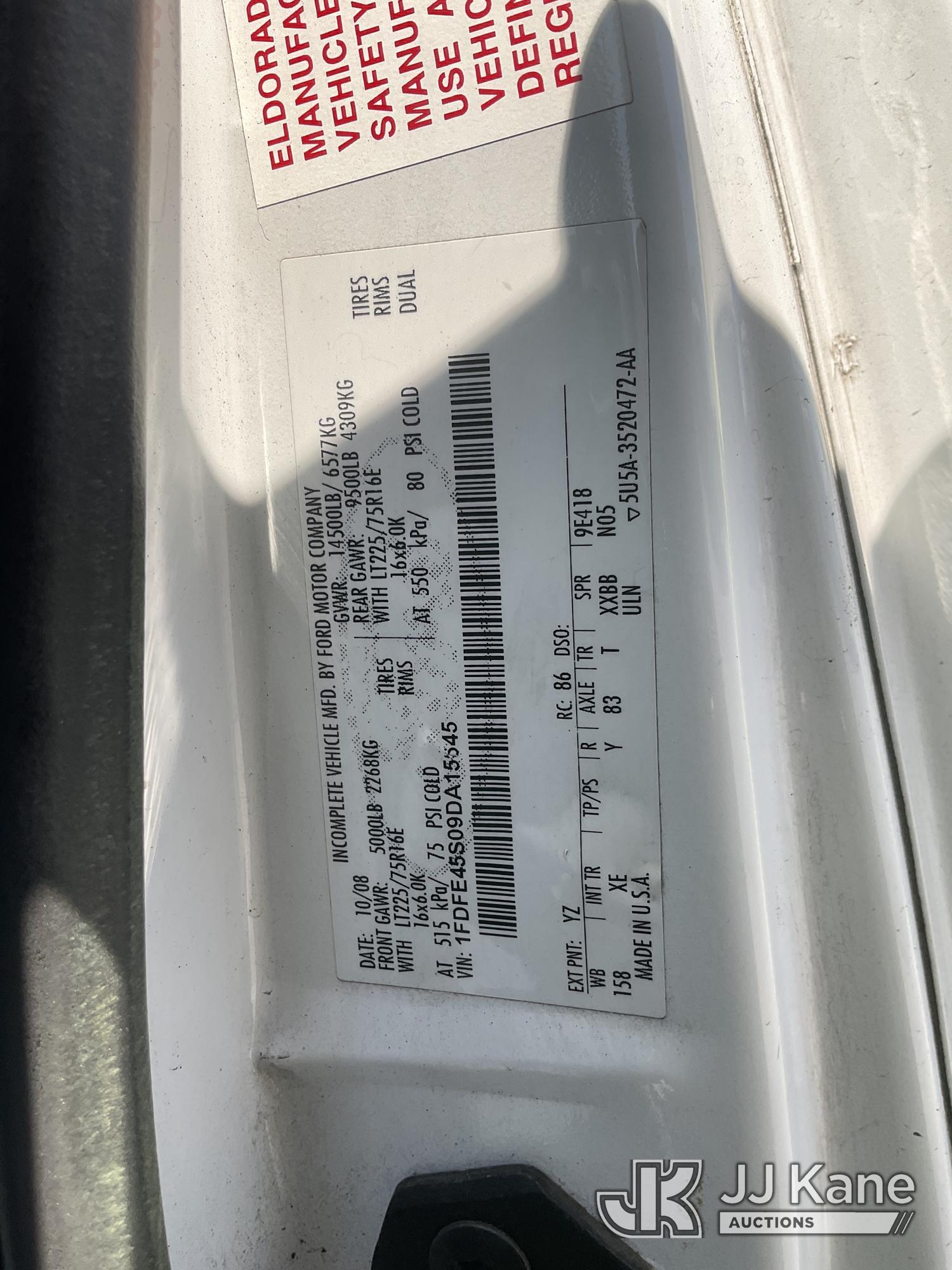 (Jurupa Valley, CA) 2009 Ford Econoline E450 Passenger Bus Runs & Moves) (Air Bag Light On