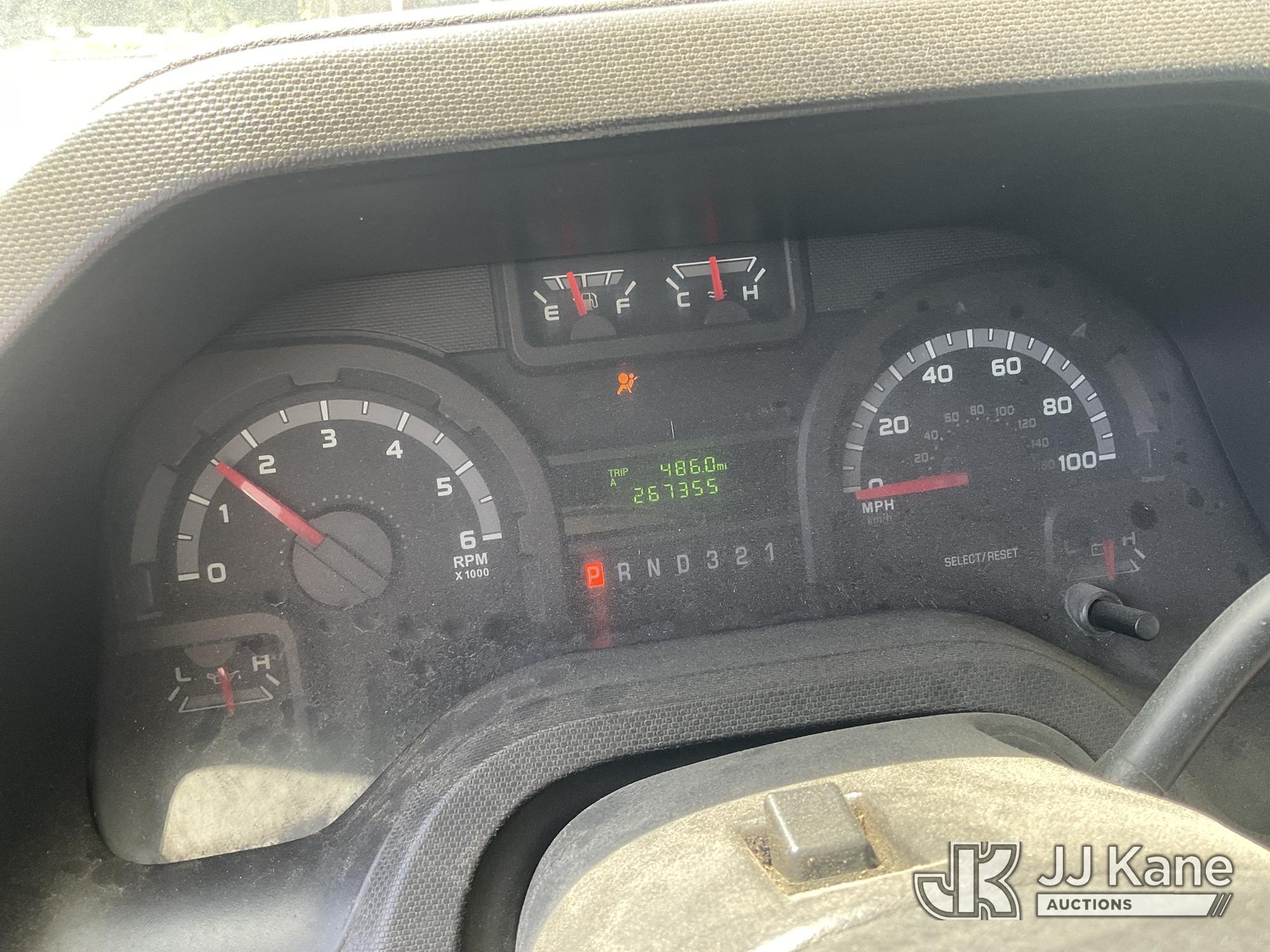 (Jurupa Valley, CA) 2009 Ford Econoline E450 Passenger Bus Runs & Moves) (Air Bag Light On