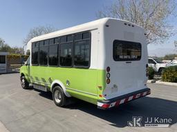 (Jurupa Valley, CA) 2009 Ford Econoline E450 Passenger Bus Runs & Moves) (Air Bag Light On