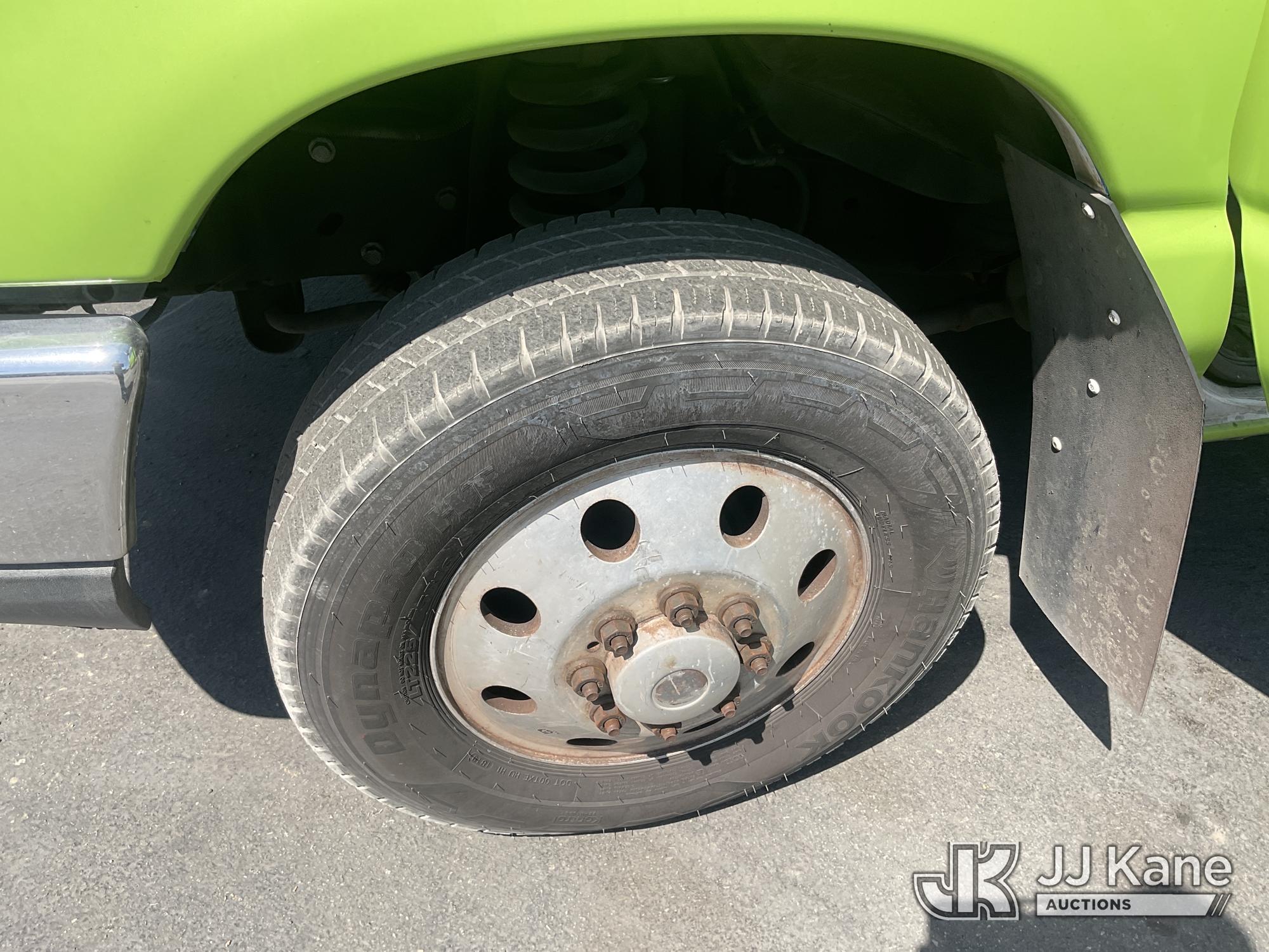 (Jurupa Valley, CA) 2009 Ford Econoline E450 Passenger Bus Runs & Moves) (Air Bag Light On