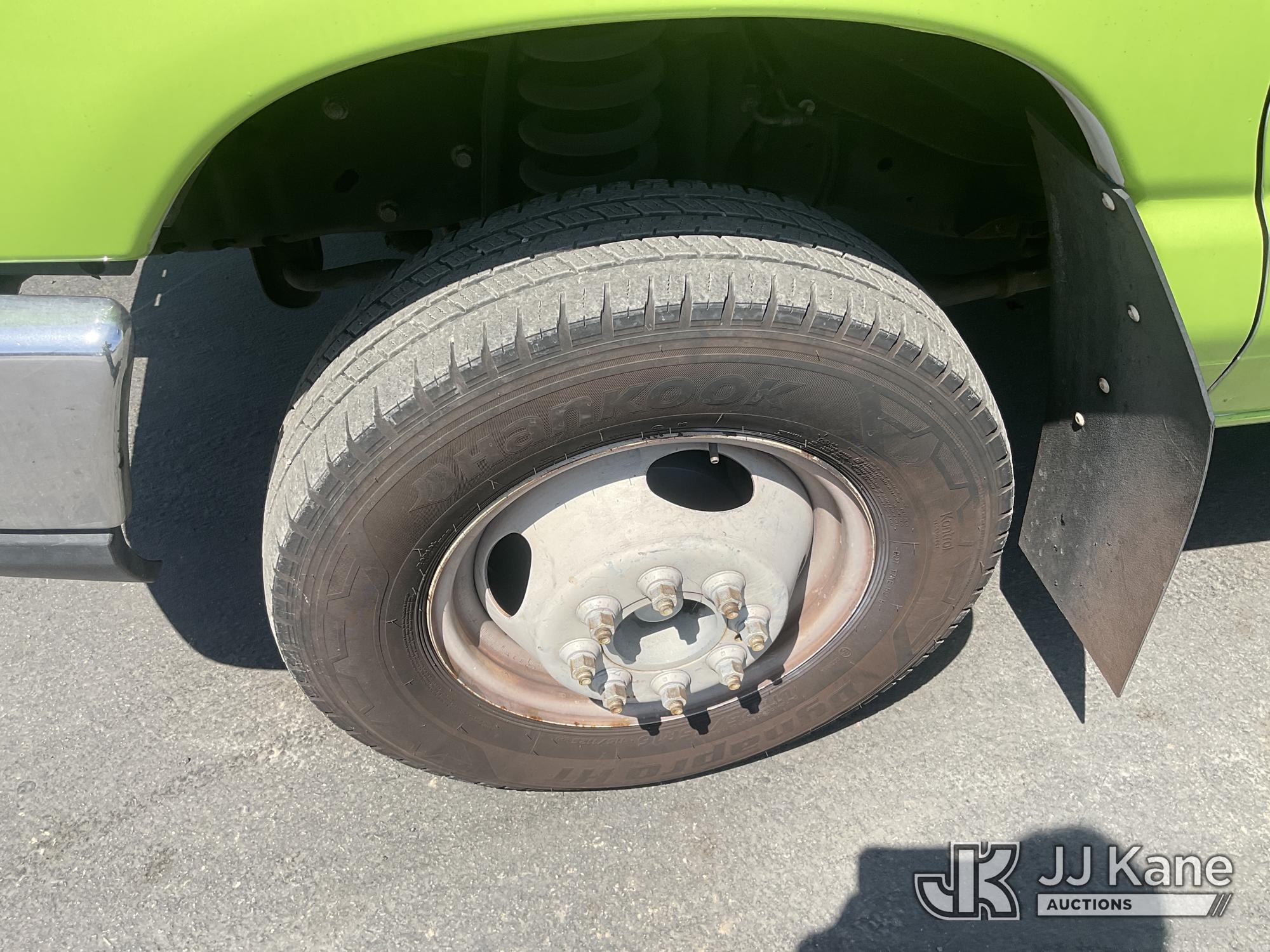 (Jurupa Valley, CA) 2009 Ford E-450 Passenger Bus Runs & Moves