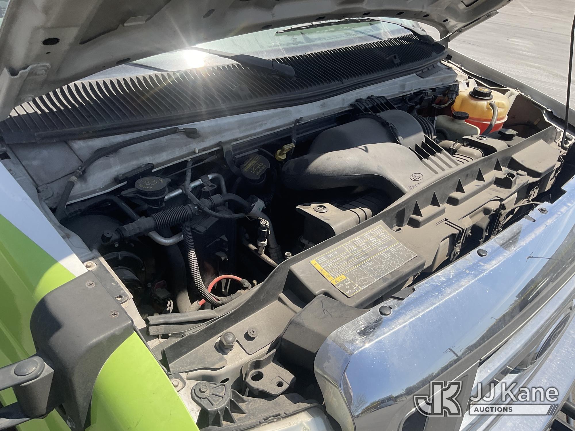 (Jurupa Valley, CA) 2009 Ford E-450 Passenger Bus Runs & Moves
