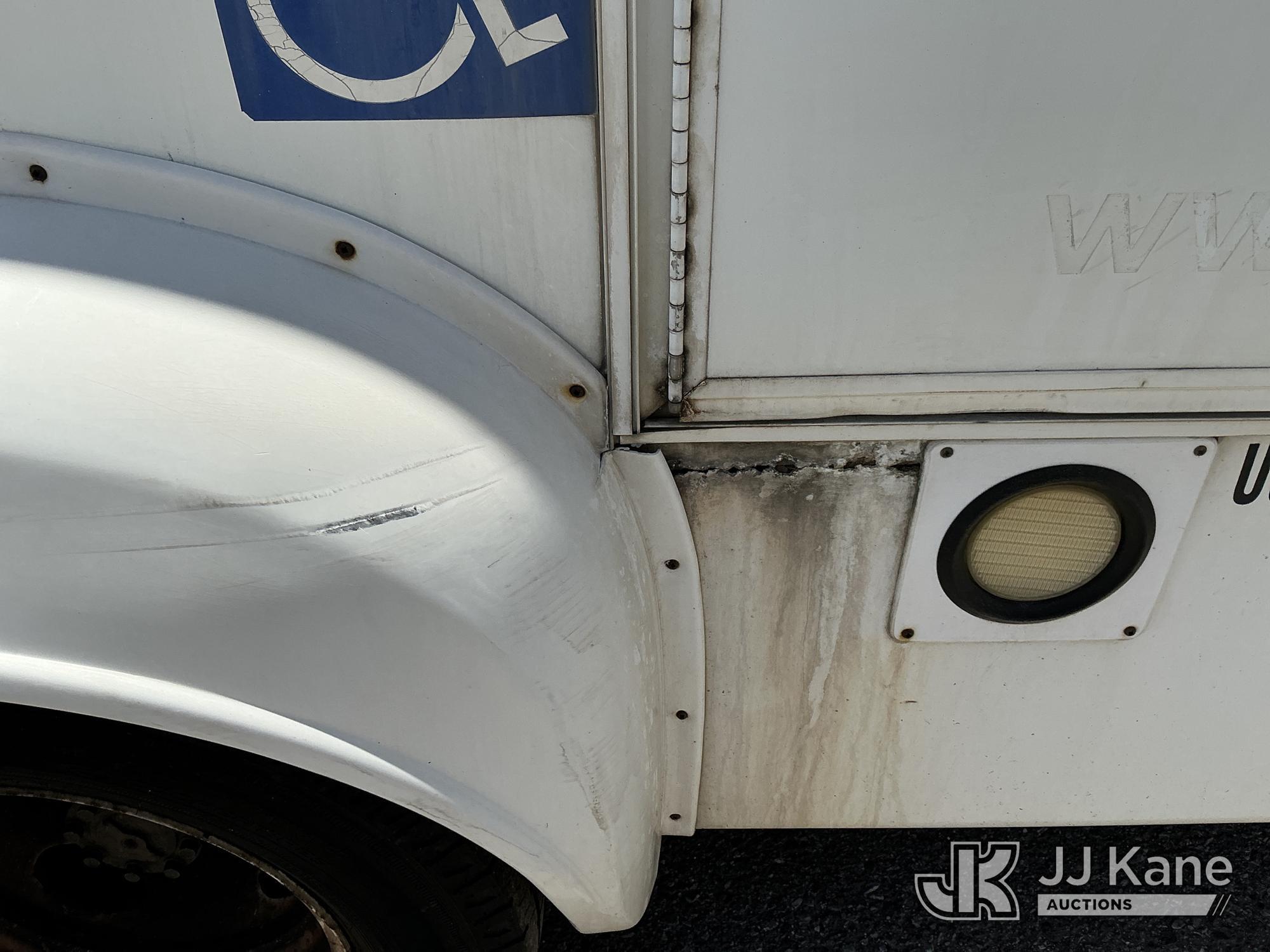(Fountain, CO) 2009 Ford Econoline E350 Super Duty Passenger Bus Runs & Moves, Lift Operates) (Body